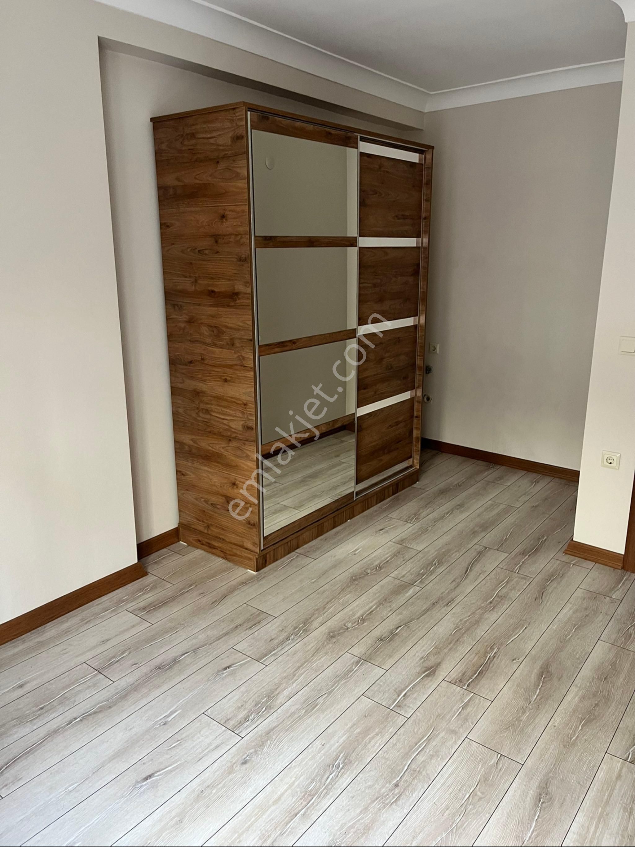 Cihangir Mahallesi'nde Yeni Binada Kullanışlı Satılık Daire - Görsel 6