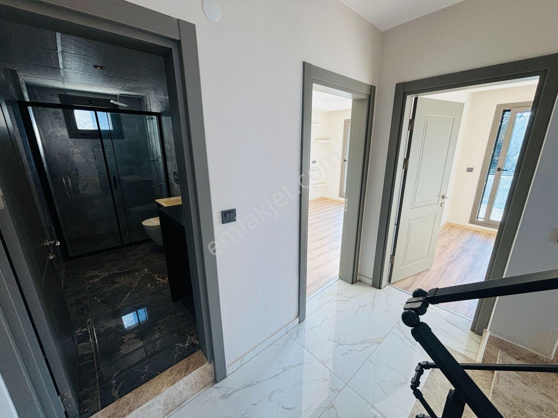 İzmir Seferihisar Atatürk Mahallesi’nde Denize Sıfır Müstakil Tapulu 3+1 Tripleks Yazlık Villa - Görsel 20