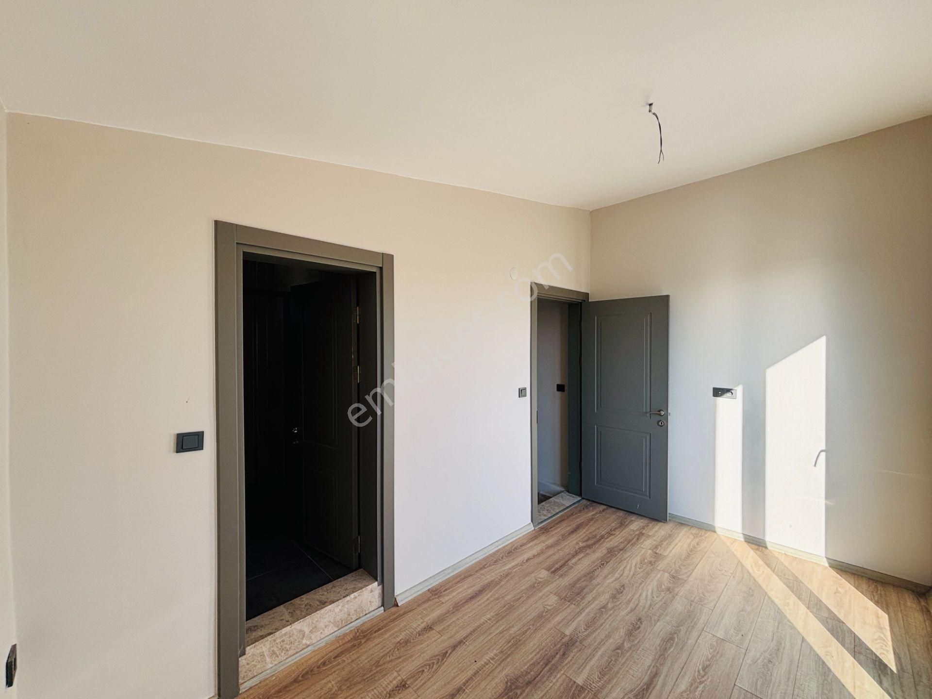 İzmir Seferihisar Atatürk Mahallesi’nde Denize Sıfır Müstakil Tapulu 3+1 Tripleks Yazlık Villa - Görsel 26