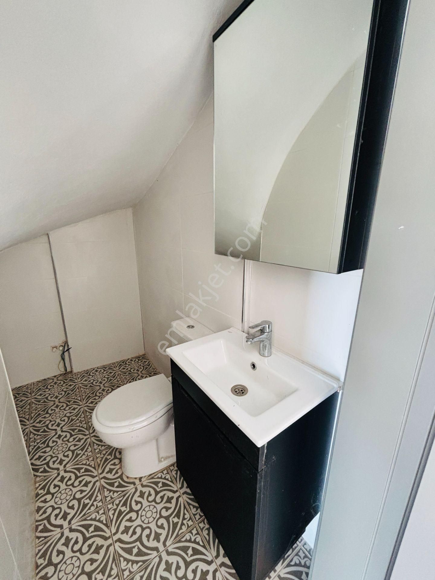 İzmir Seferihisar Atatürk Mahallesi’nde Denize Sıfır Müstakil Tapulu 3+1 Tripleks Yazlık Villa - Görsel 16