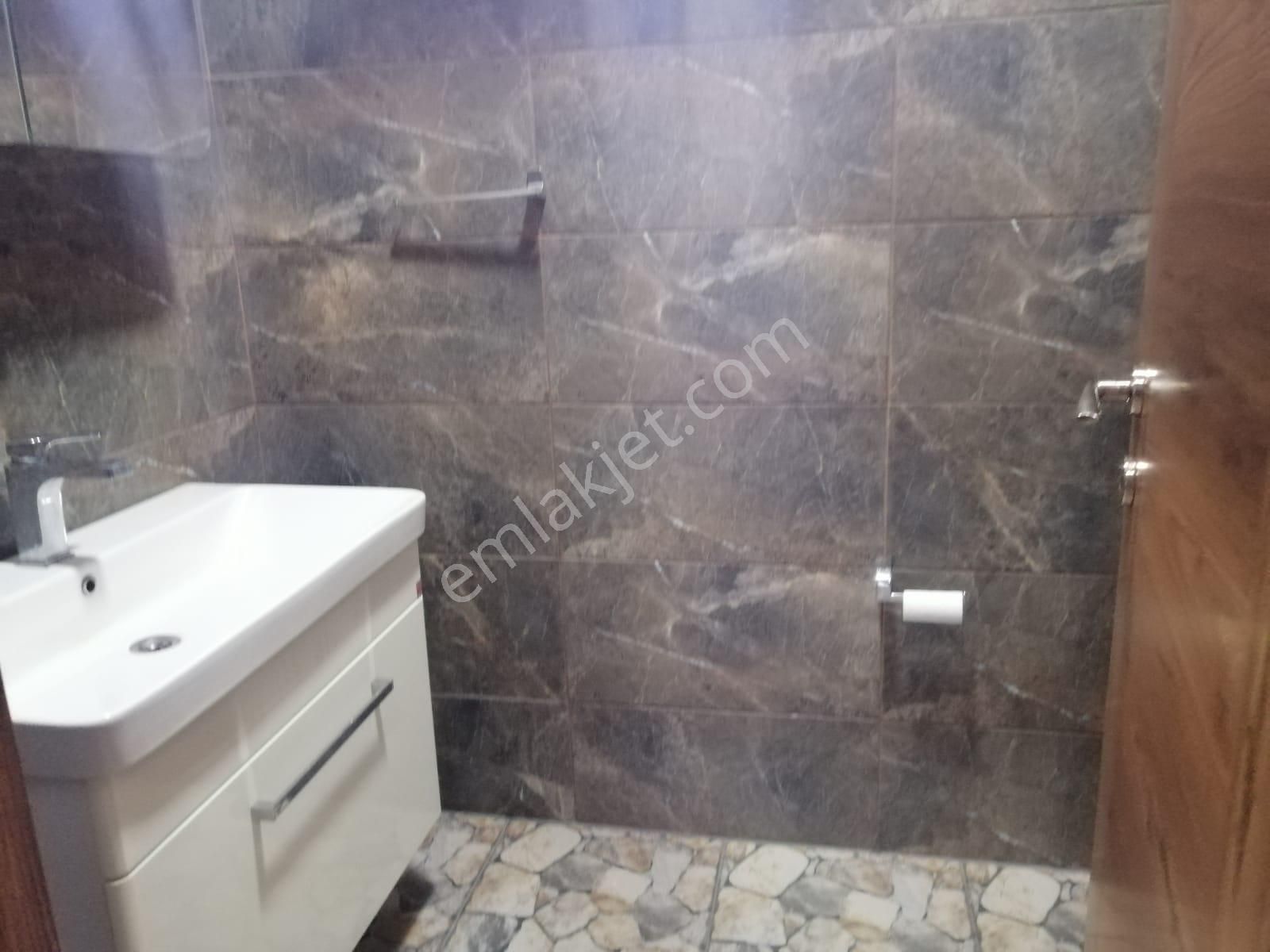 Yakupluda Cadde Üzeri Tabela Degeri Yüksek Satılık İş Yeri - Görsel 3