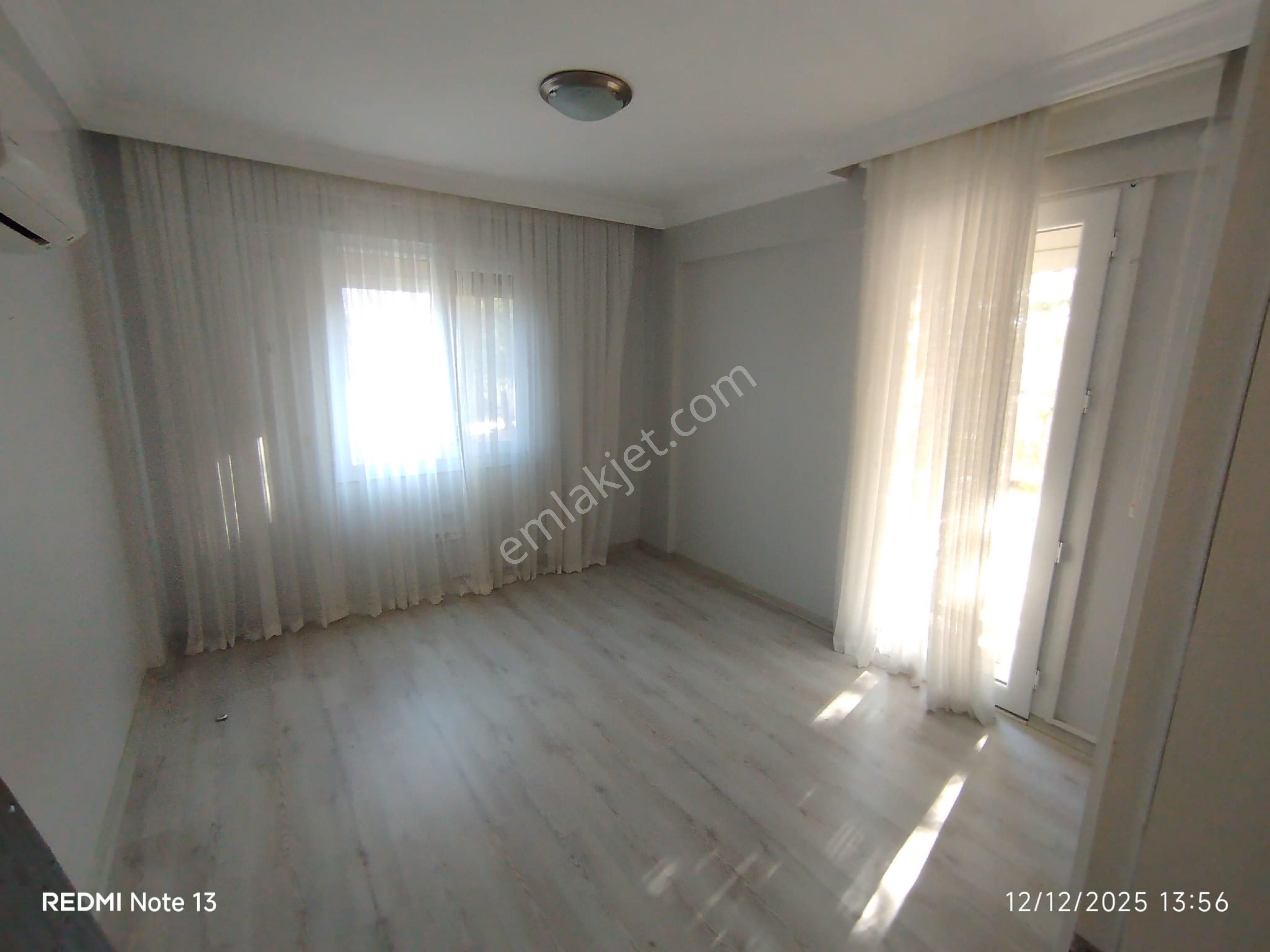 Sahil Siteleri Denize Yakın 3+1 Tek Müstakil Villa - Görsel 16