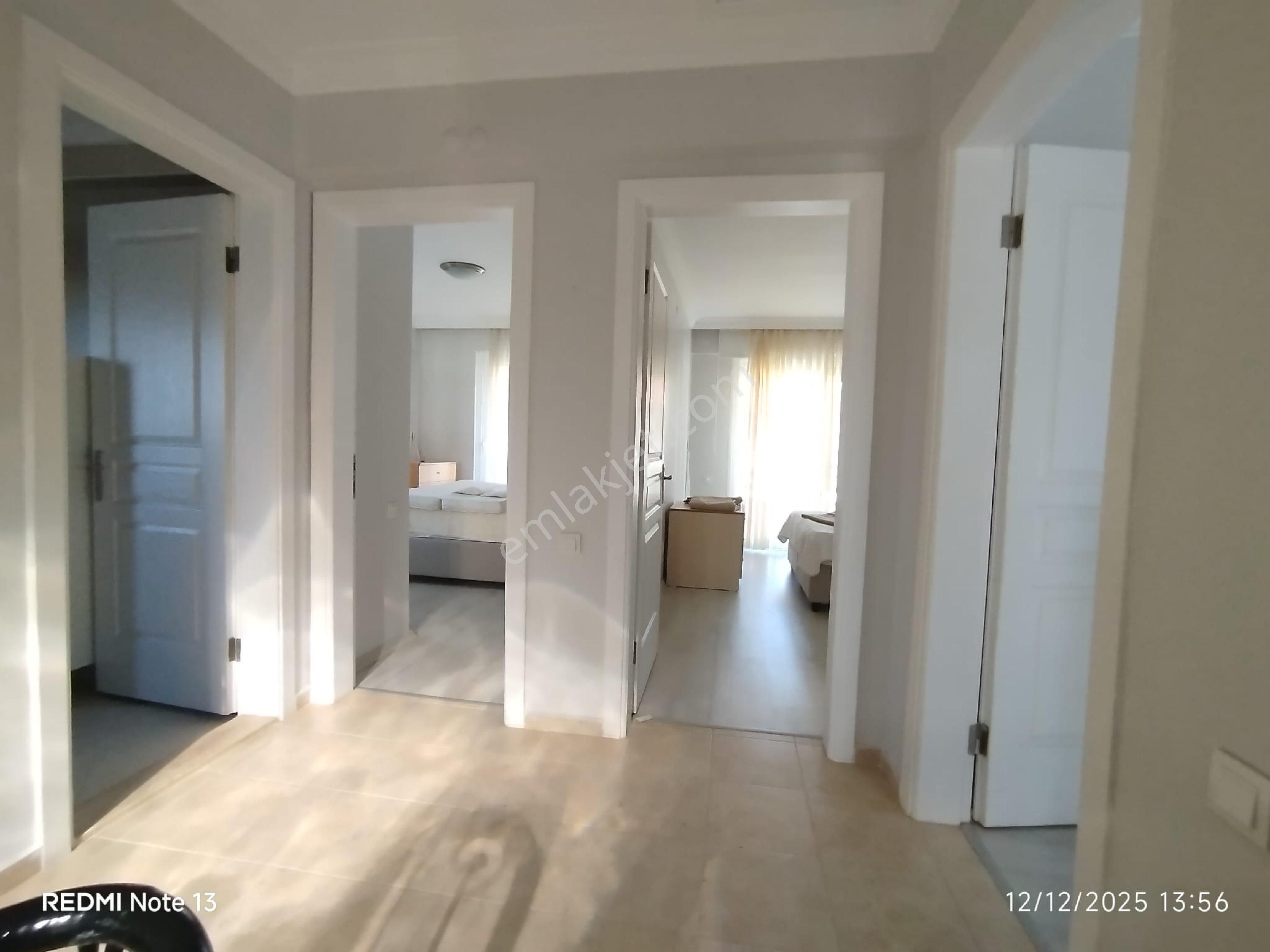 Sahil Siteleri Denize Yakın 3+1 Tek Müstakil Villa - Görsel 12