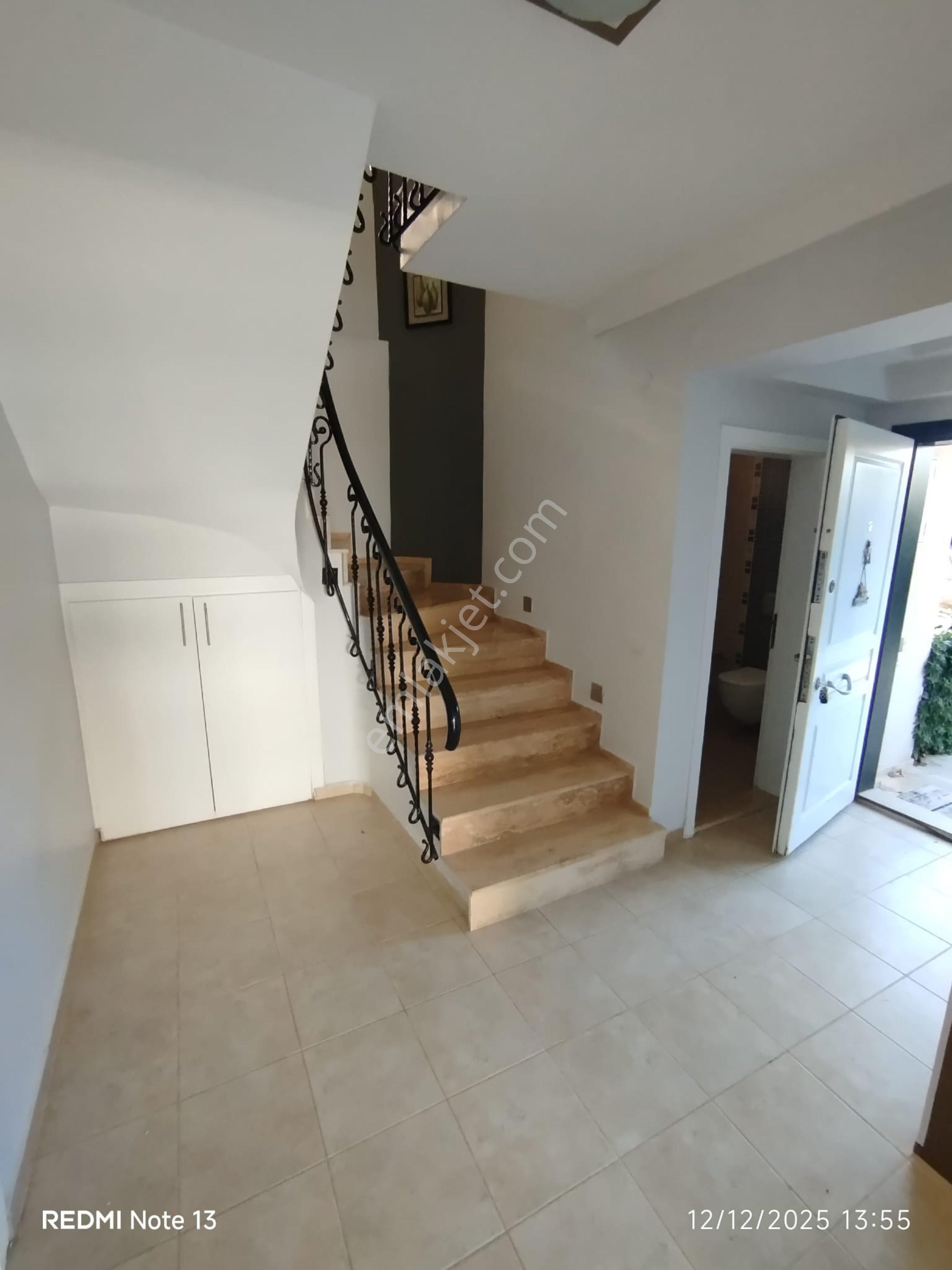 Sahil Siteleri Denize Yakın 3+1 Tek Müstakil Villa - Görsel 14