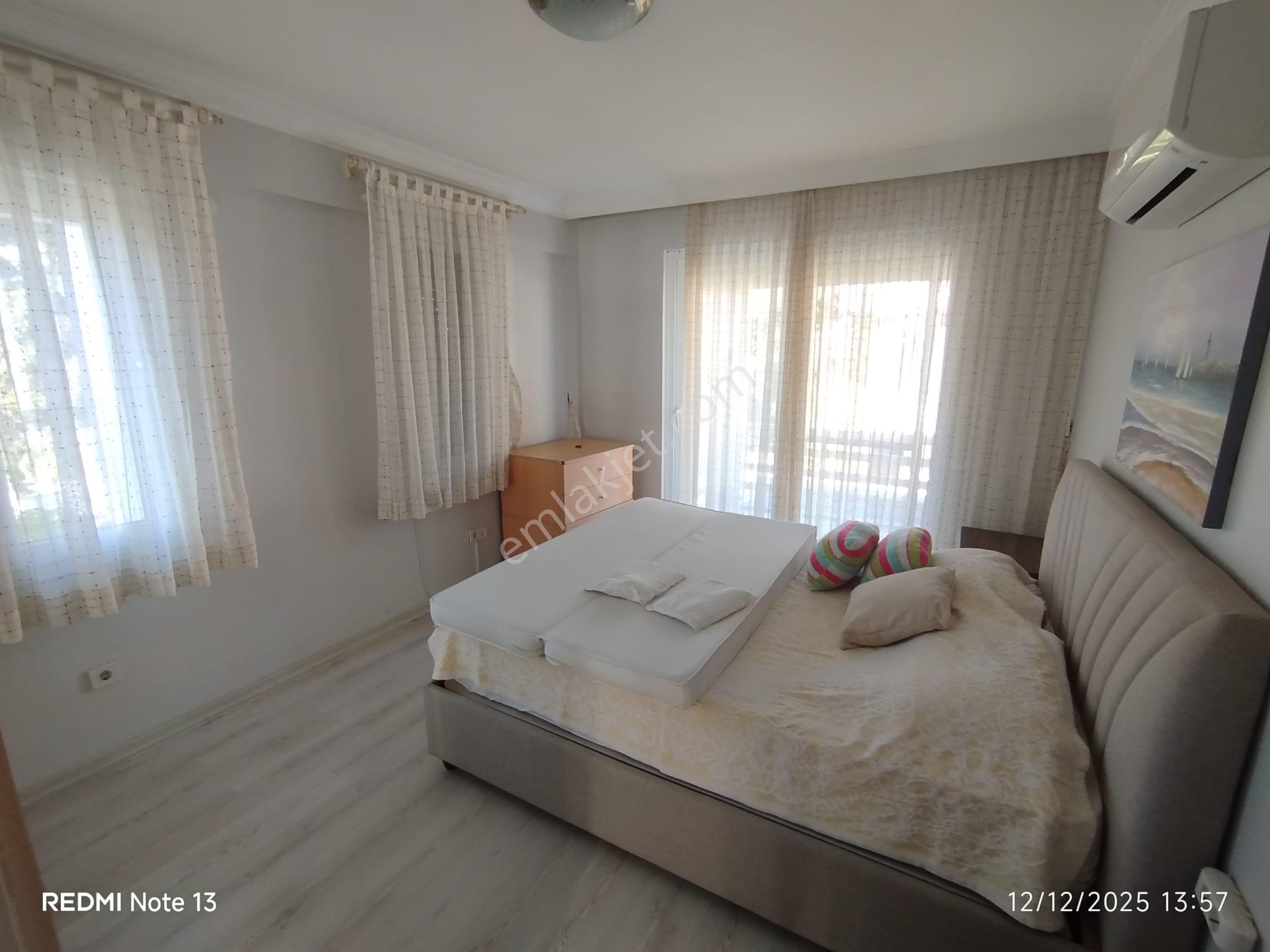 Sahil Siteleri Denize Yakın 3+1 Tek Müstakil Villa - Görsel 17