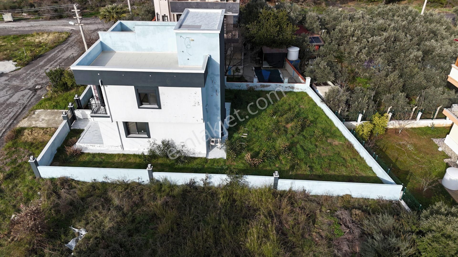 İzmir Seferihisar Atatürk Mahallesi’nde 2+1 Geniş Bahçeli Satılık Villa - Görsel 3