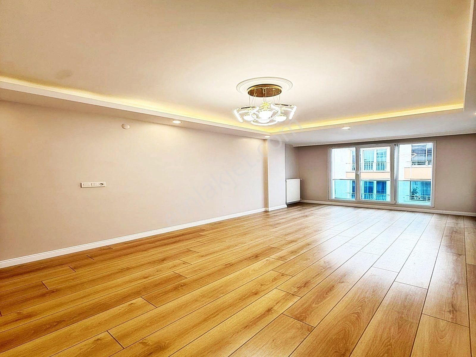 Esenyurt Mehmet Akif Ersoy Mahallesinde Geniş Metrekare Metrobüse Yakın Arakat 2+1 Daire - Görsel 11