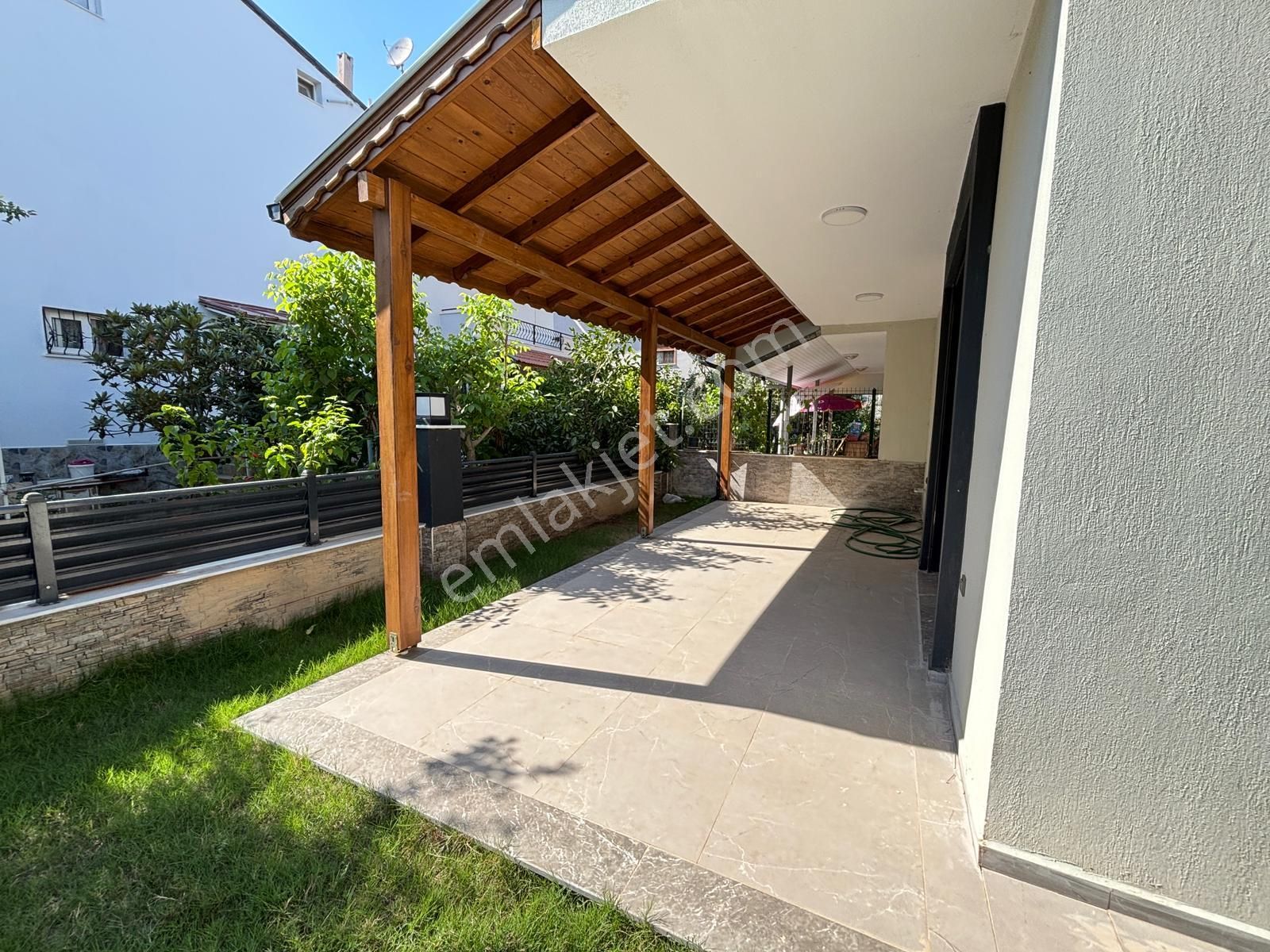 İzmir Seferihisr Payamlı Merkez'de Plaja 400m Bahçeli Satılık 4+1 Villa - Görsel 8