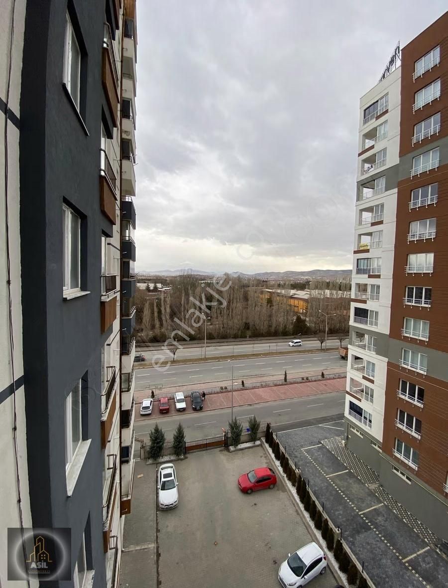 Erkilet Bulvarının 3+1 En Geniş Balkonlu Dairesi - Görsel 8