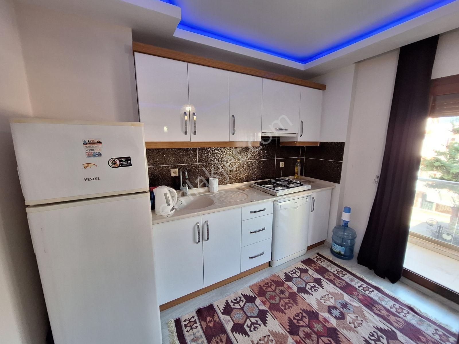 Kuşadası Sahile,çarşıya 5dk Deniz Manzaralı 1+1 Daire Satılıktır - Görsel 7