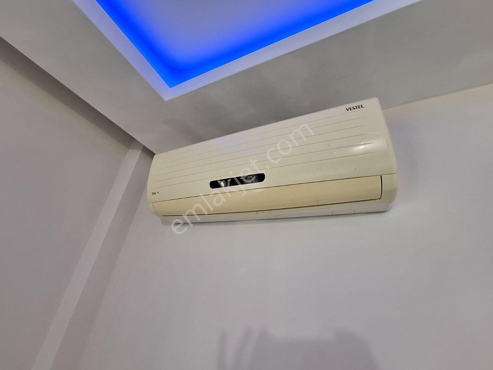 Kuşadası Sahile,çarşıya 5dk Deniz Manzaralı 1+1 Daire Satılıktır - Görsel 8