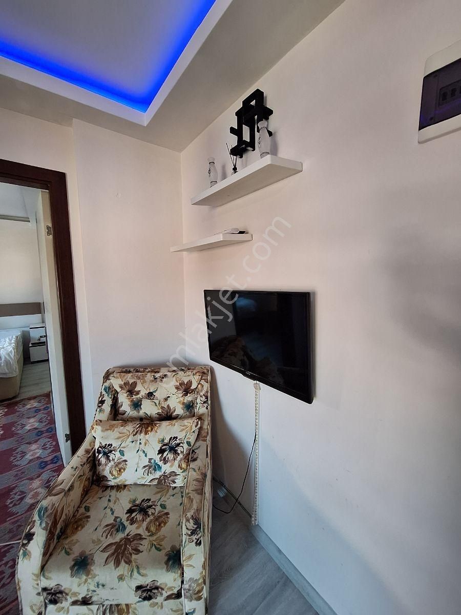 Kuşadası Sahile,çarşıya 5dk Deniz Manzaralı 1+1 Daire Satılıktır - Görsel 11