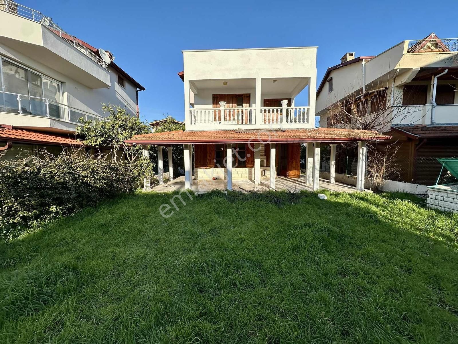 Altınova Sahilde Yorgun 1'de Fırsat Kat Mülkiyetli Villa