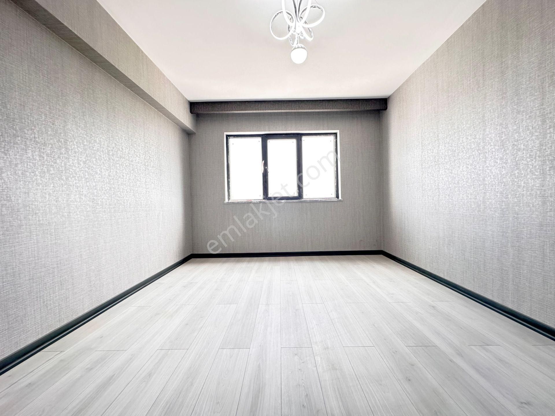 Pursaklar Mehmet Zengin Emlak'tan Teras Balkonlu Yerden Isıtmalı 7.kat 4+1 Ultra Lüks Sitede Daire - Görsel 24