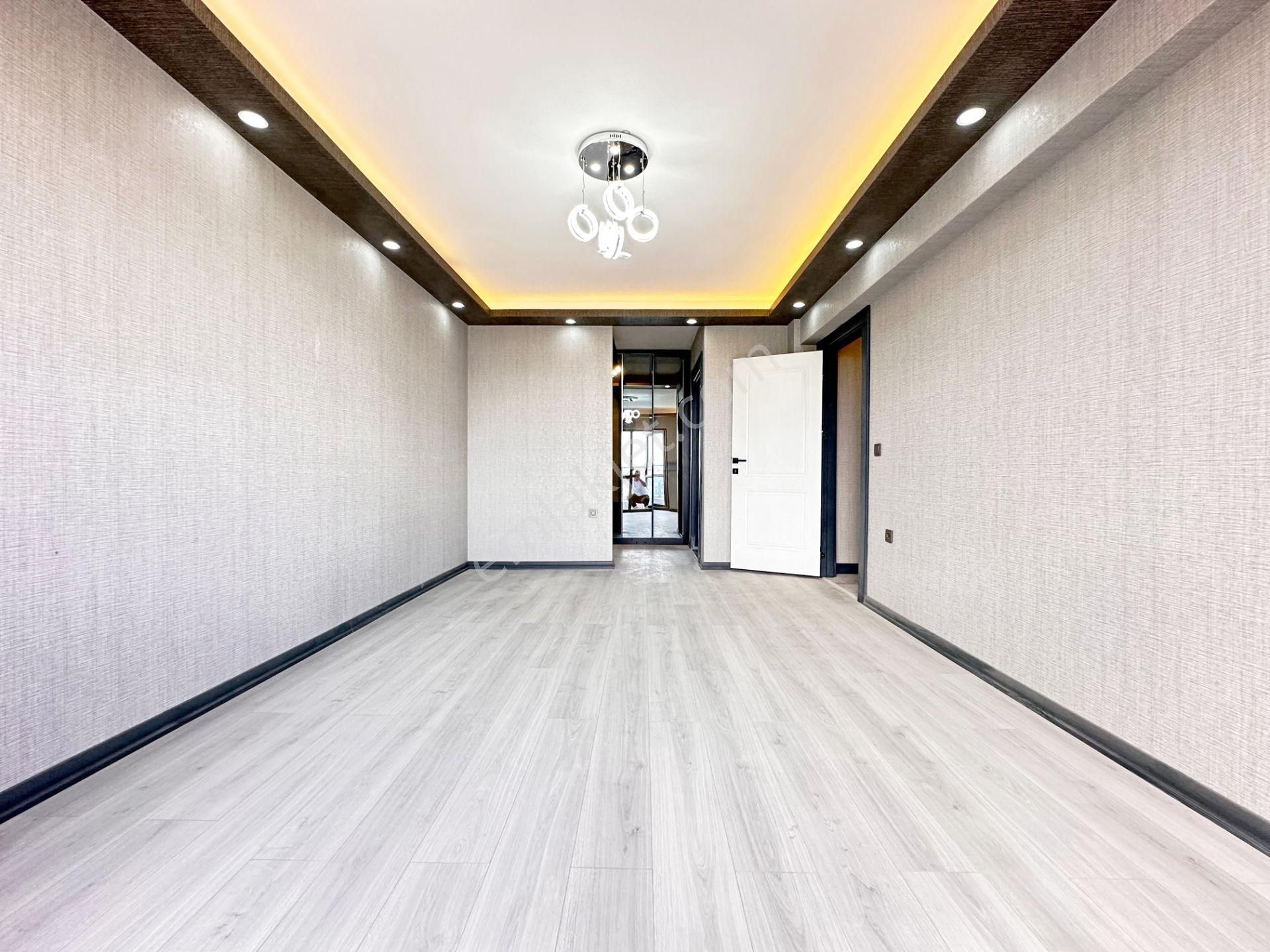 Pursaklar Mehmet Zengin Emlak'tan Teras Balkonlu Yerden Isıtmalı 7.kat 4+1 Ultra Lüks Sitede Daire - Görsel 19