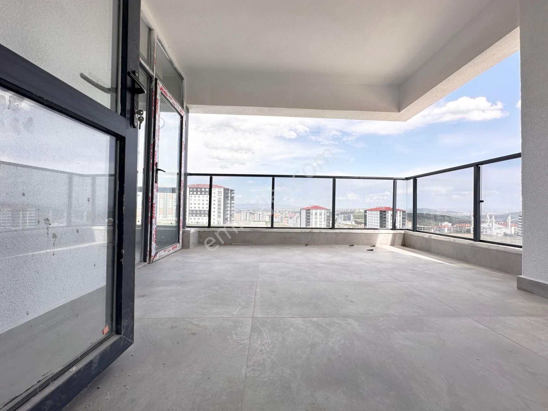 Pursaklar Mehmet Zengin Emlak'tan Teras Balkonlu Yerden Isıtmalı 7.kat 4+1 Ultra Lüks Sitede Daire - Görsel 35