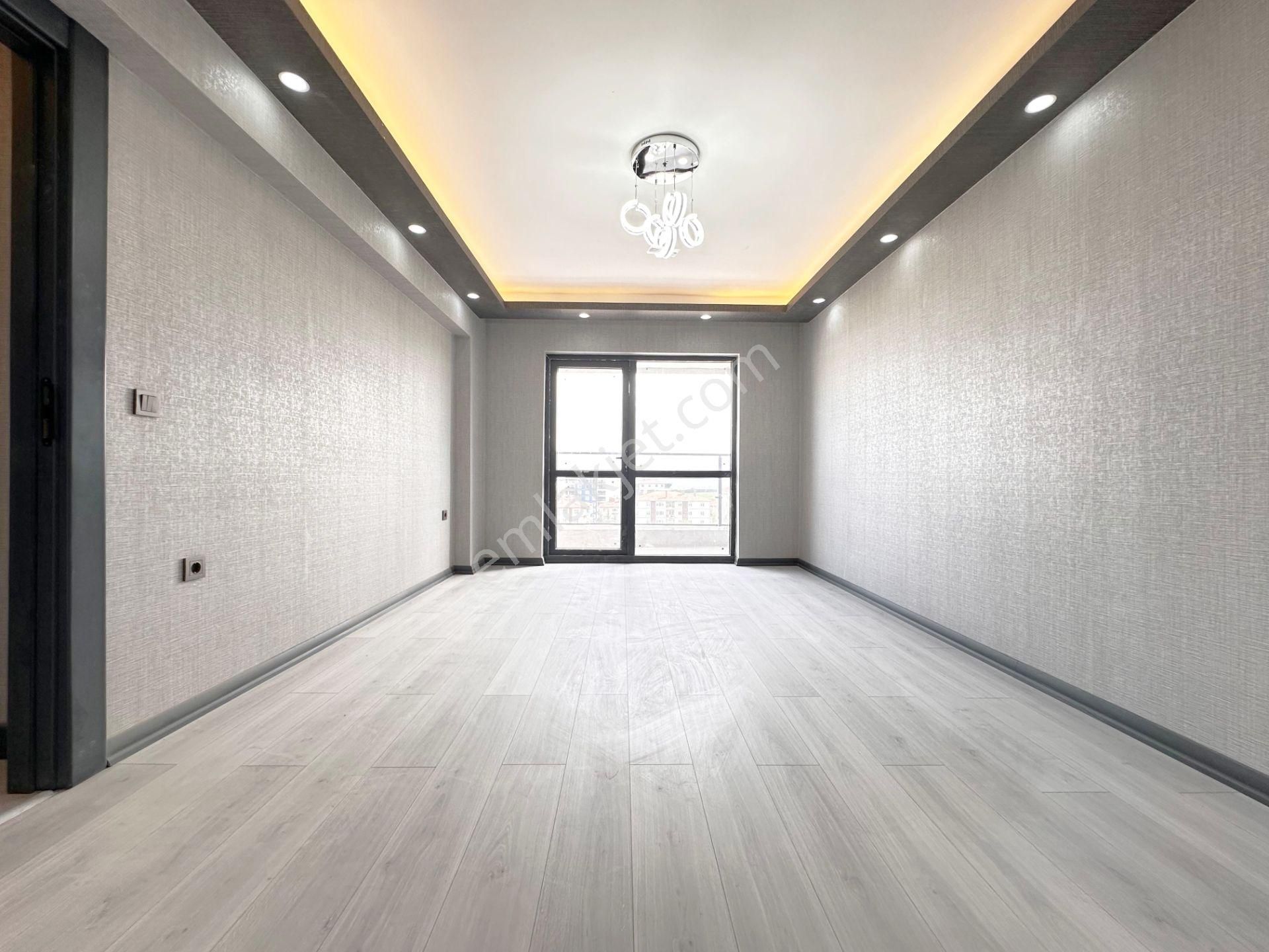 Pursaklar Mehmet Zengin Emlak'tan Teras Balkonlu Yerden Isıtmalı 7.kat 4+1 Ultra Lüks Sitede Daire - Görsel 23