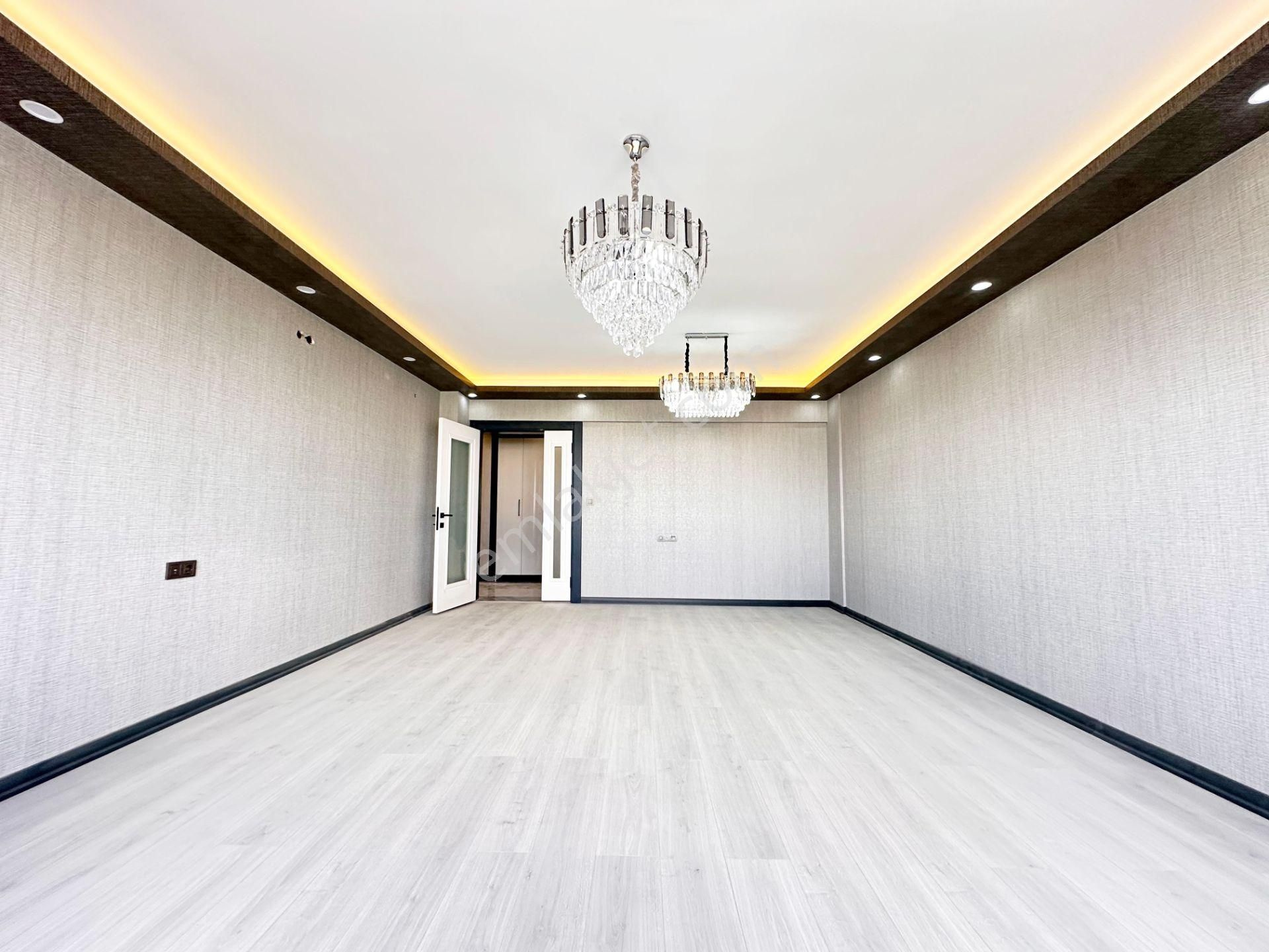 Pursaklar Mehmet Zengin Emlak'tan Teras Balkonlu Yerden Isıtmalı 7.kat 4+1 Ultra Lüks Sitede Daire - Görsel 13