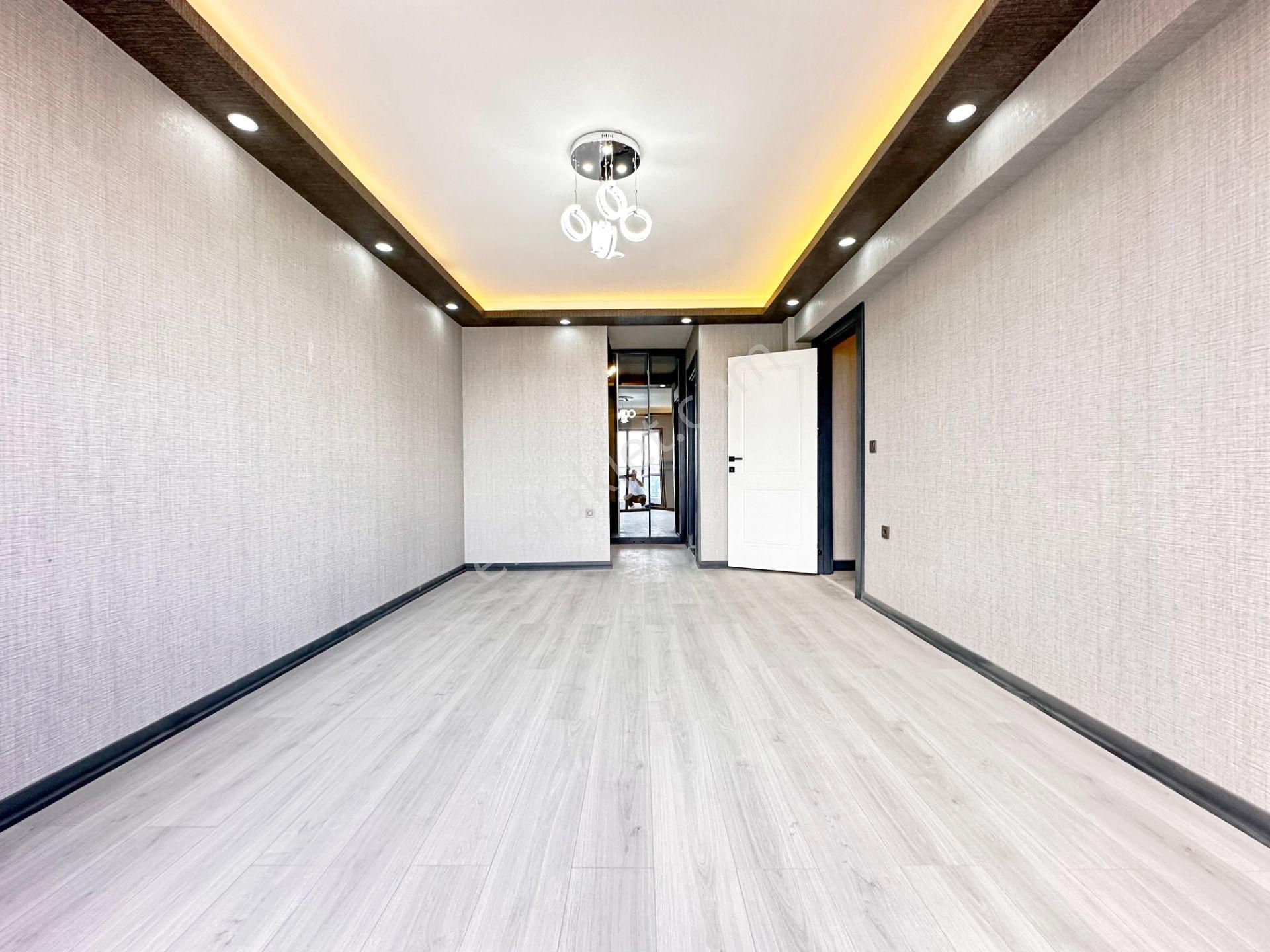 Pursaklar Mehmet Zengin Emlak'tan Teras Balkonlu Yerden Isıtmalı 7.kat 4+1 Ultra Lüks Sitede Daire - Görsel 18