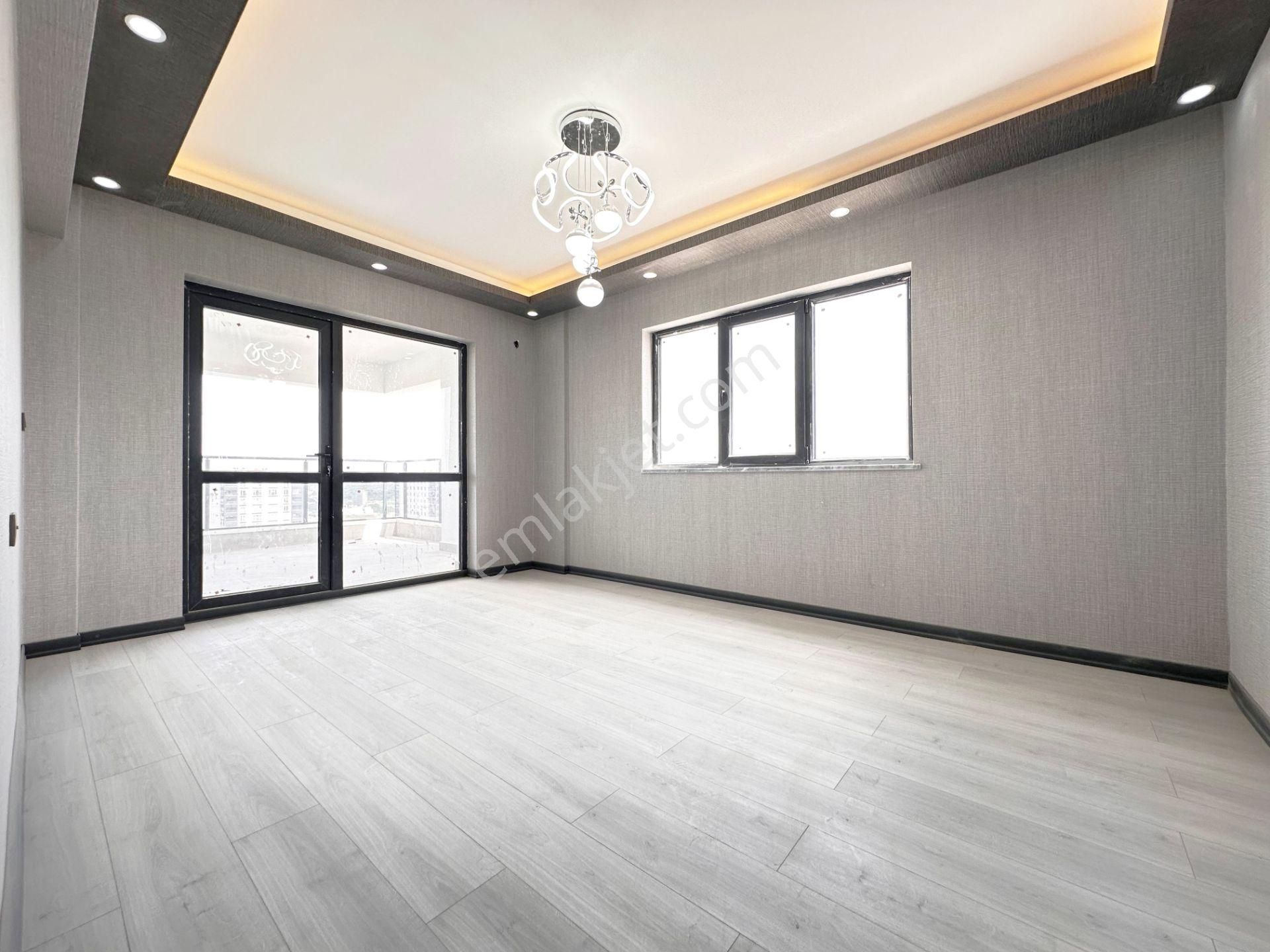 Pursaklar Mehmet Zengin Emlak'tan Teras Balkonlu Yerden Isıtmalı 7.kat 4+1 Ultra Lüks Sitede Daire - Görsel 17