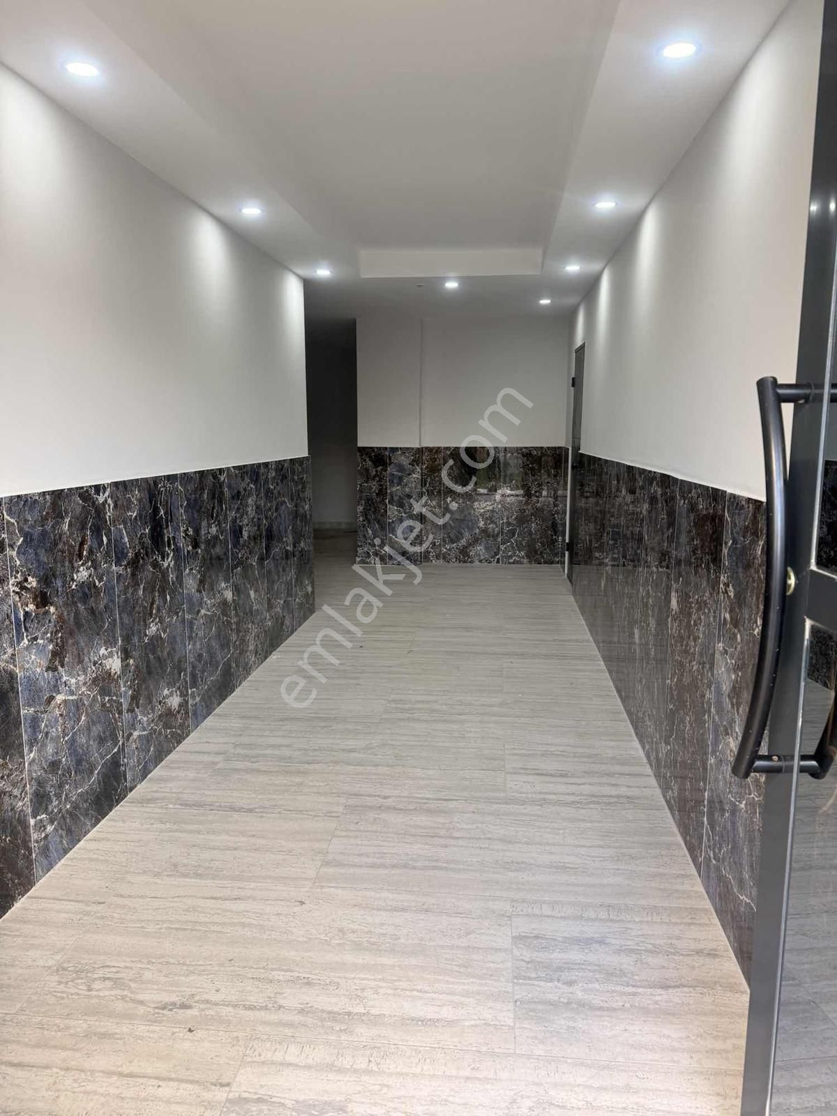 Çokkorkmazdan Altınovada Sıfır 2+1 Asansörlü Daire - Görsel 13