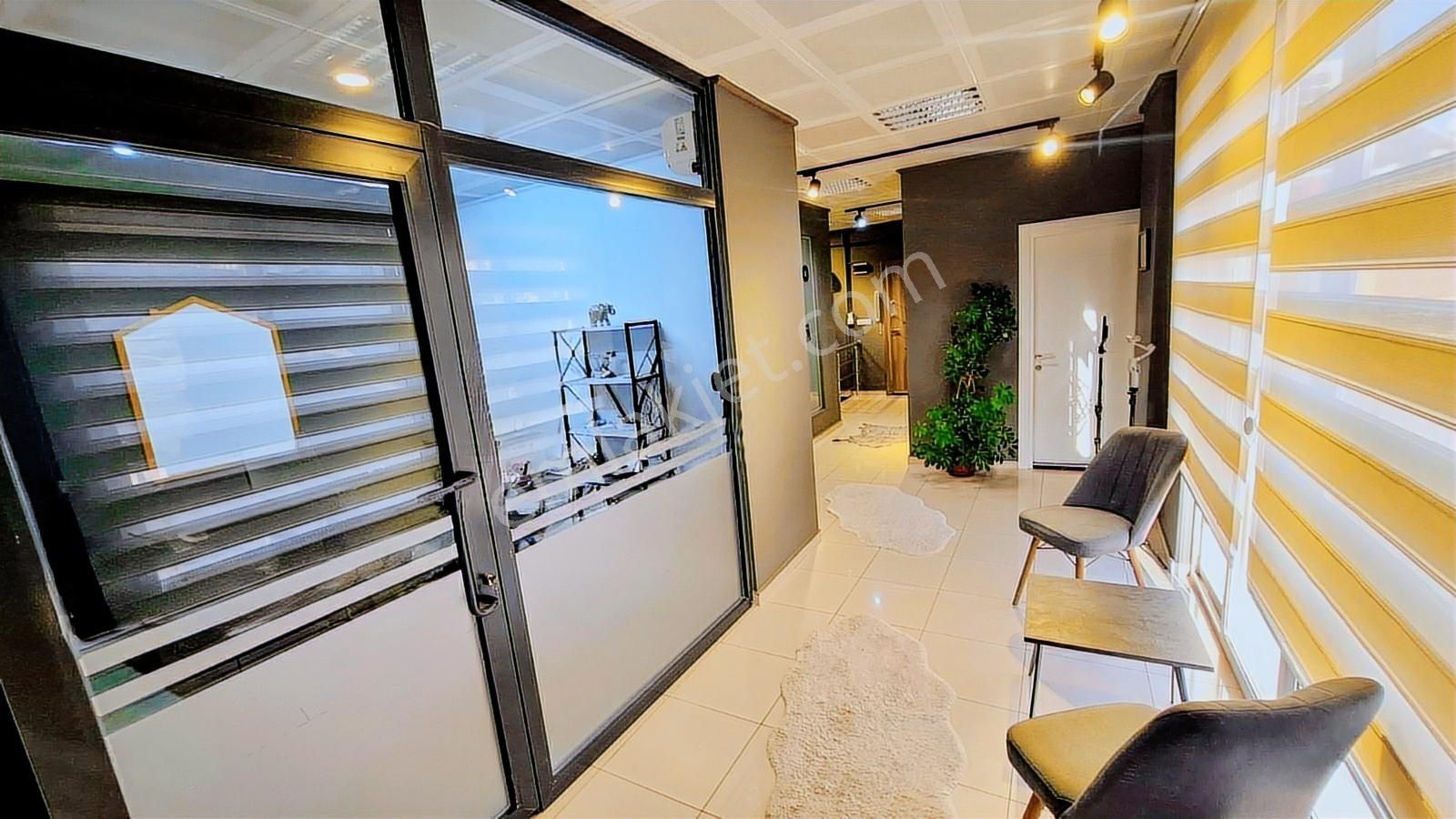 Kurumsal Gayrimenkul Firma'da Kiralık Eşyalı Oda - Görsel 2