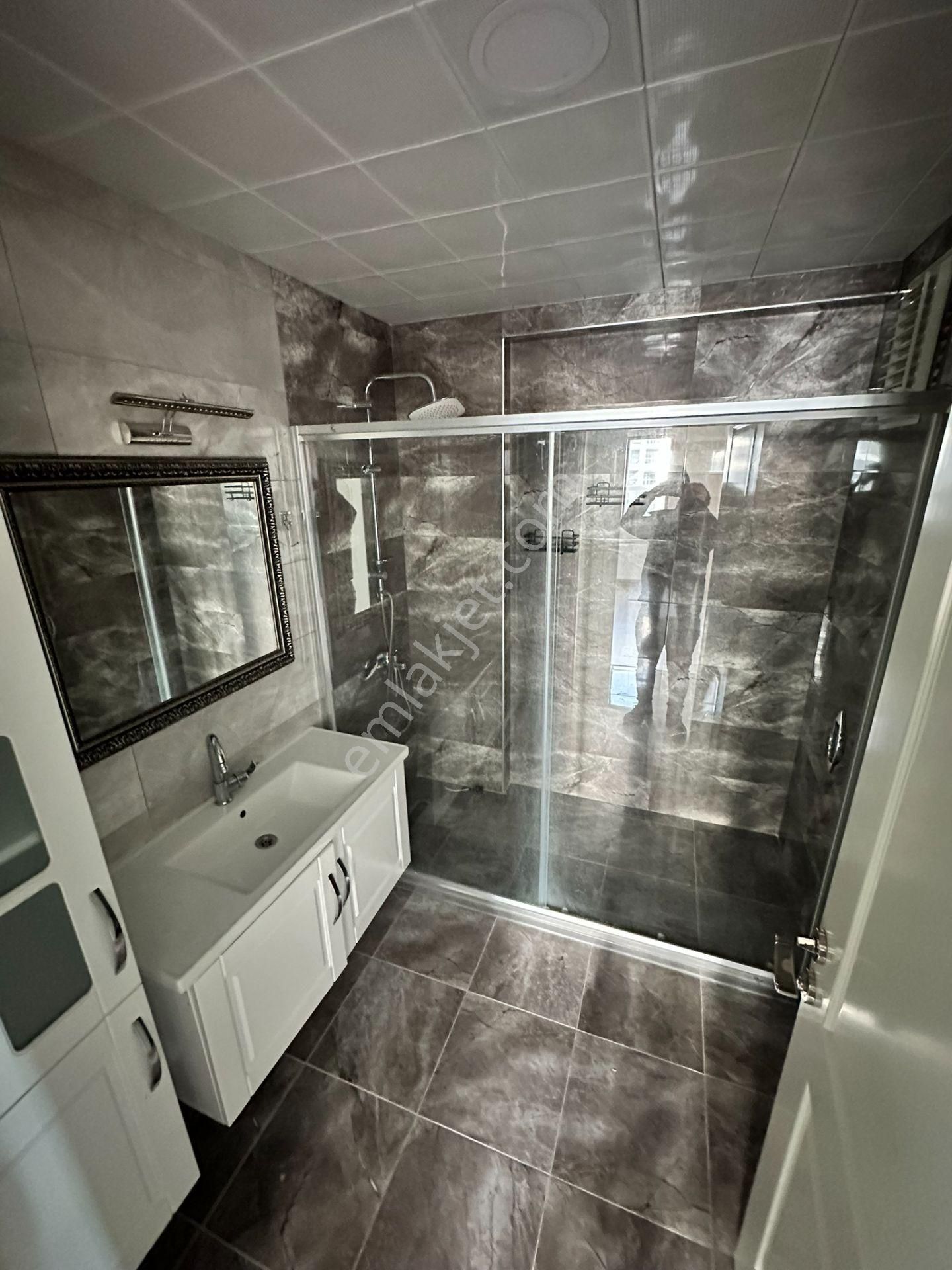 Pursaklar Mehmet Zengin Emlak'tan Kapalı Otoparklı Hstane Yakını 3.kat 4+1 Daire Daire - Görsel 39