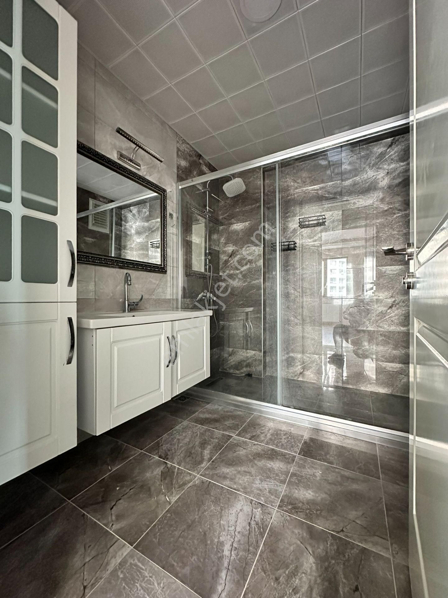 Pursaklar Mehmet Zengin Emlak'tan Kapalı Otoparklı Hstane Yakını 3.kat 4+1 Daire Daire - Görsel 41