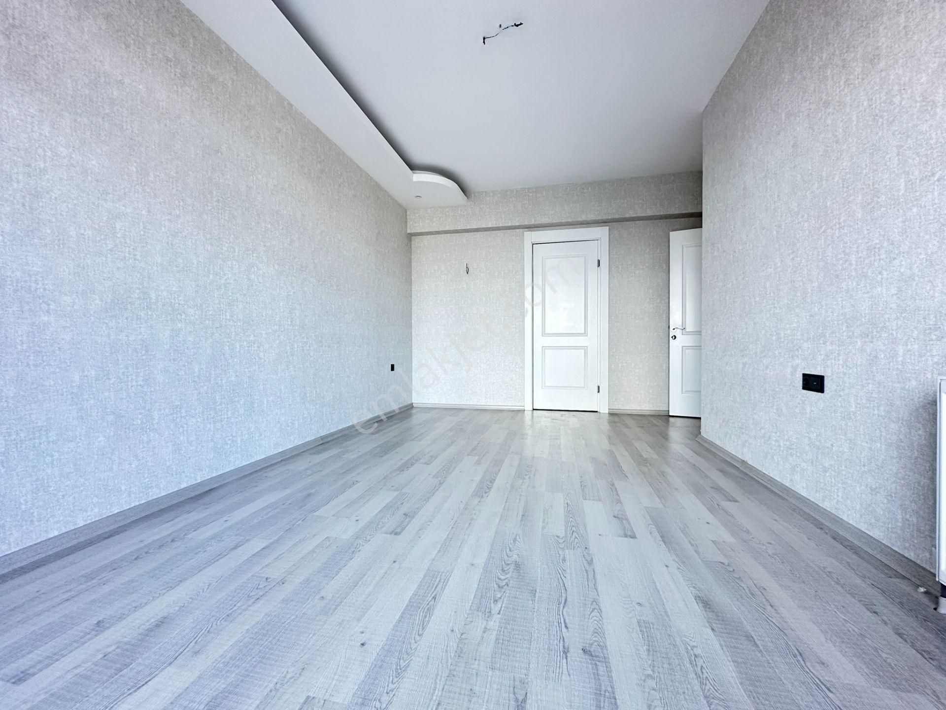 Pursaklar Mehmet Zengin Emlak'tan Kapalı Otoparklı Hstane Yakını 3.kat 4+1 Daire Daire - Görsel 21