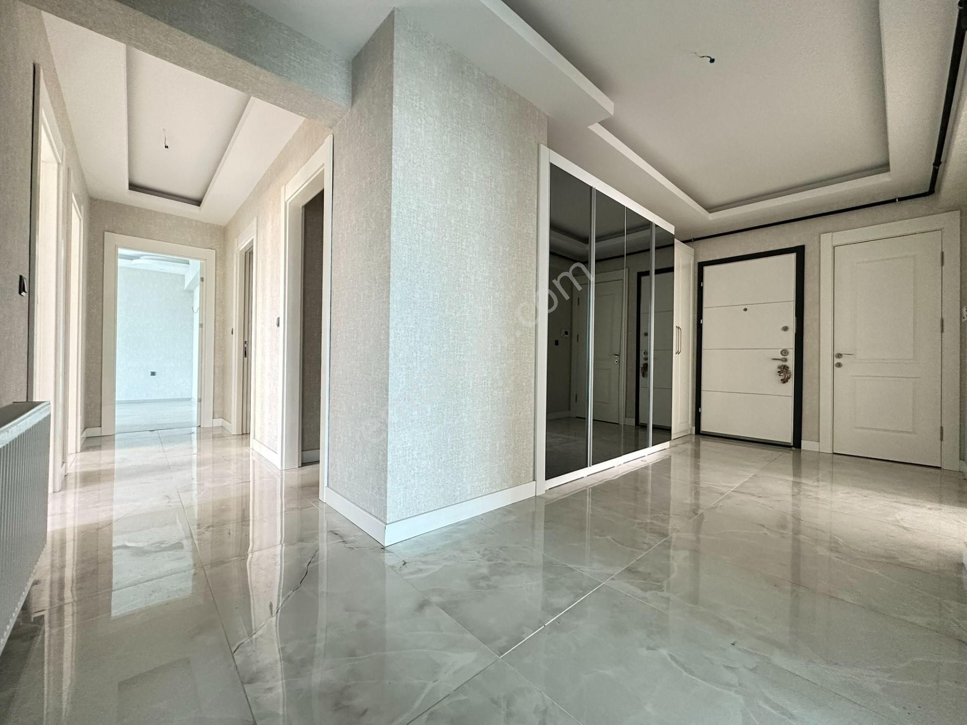 Pursaklar Mehmet Zengin Emlak'tan Kapalı Otoparklı Hstane Yakını 3.kat 4+1 Daire Daire - Görsel 18