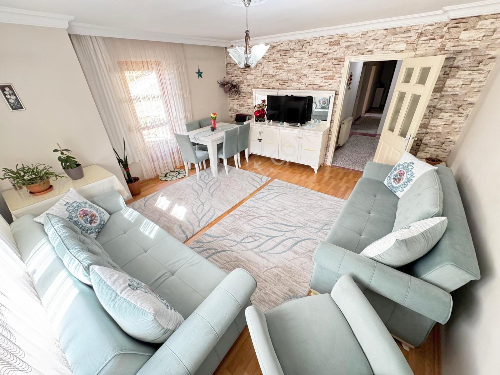 Şafak'tan Refik Saydam Cad Üzeri 3+1 Bağımsız Orta Kat Ön Cephe