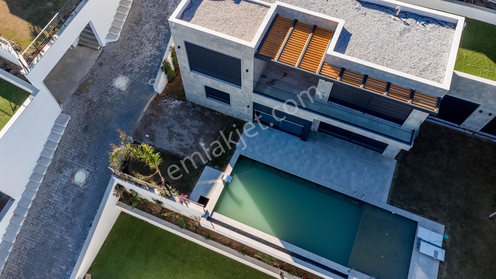 Denize Yakın Lüks Yaşam: Özel Havuzlu, Bahçeli, Müstakil Villa - Görsel 28