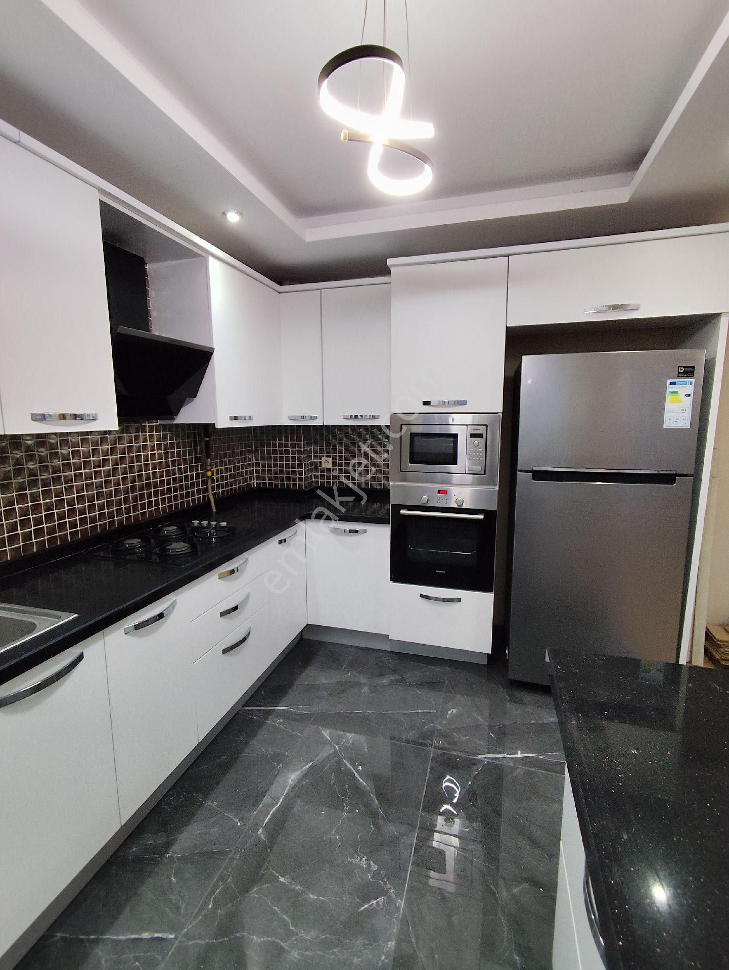 Kıyıboyunda 3+1 Eşyalı Doğalgazlı Güvenlikli Havuzlu Kiralık Daire - Görsel 6