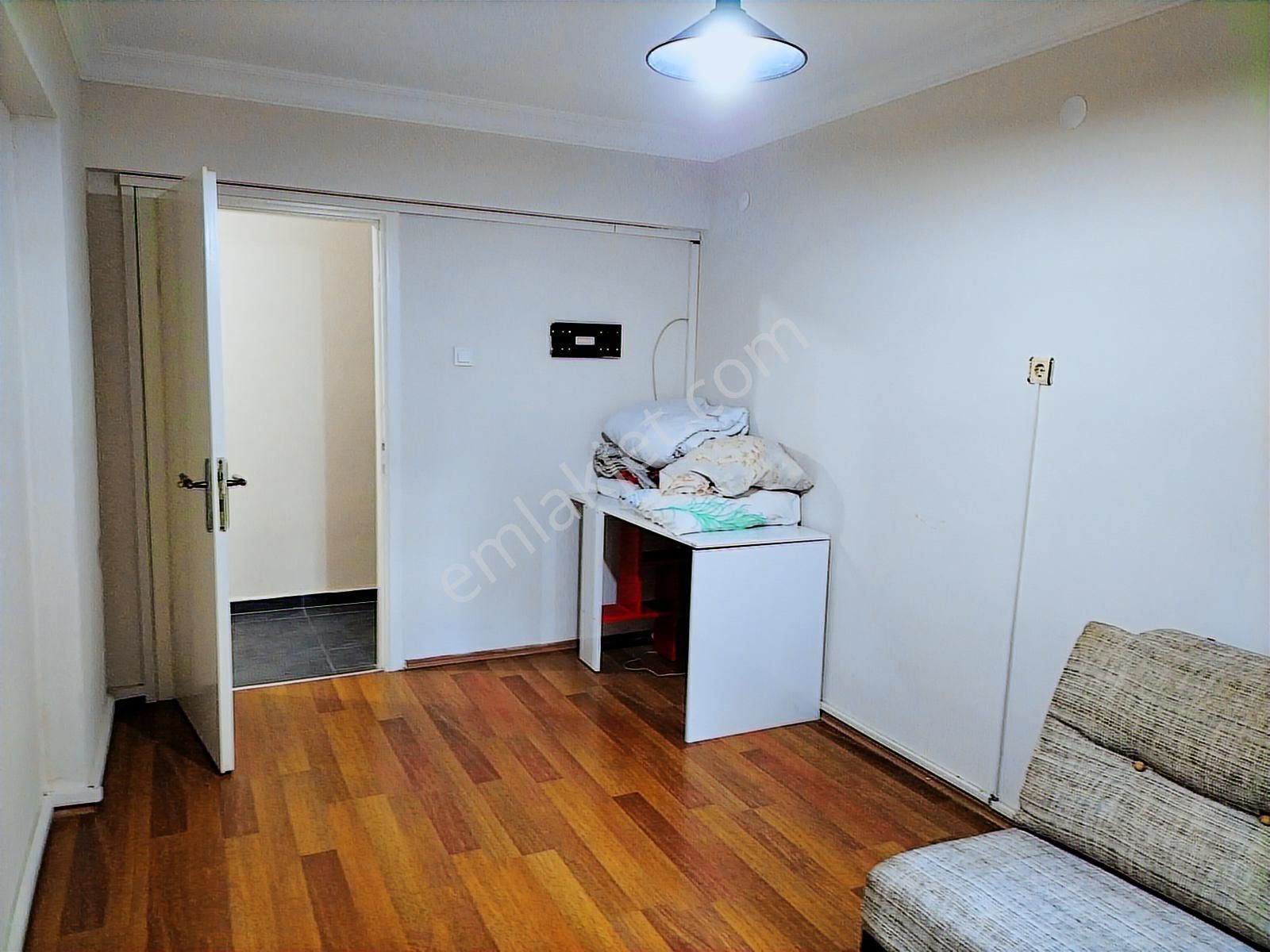Bayraklı Site İçinde Kiralık Geniş 3+1 - Görsel 26