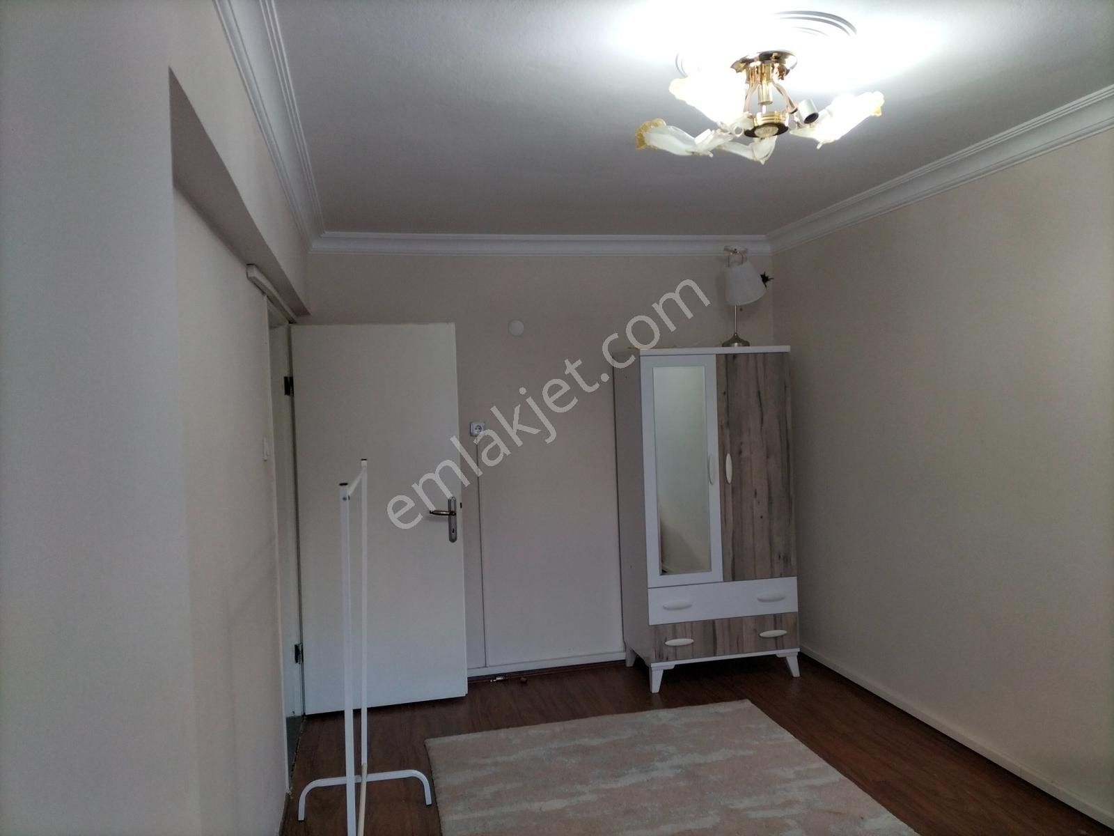 Bayraklı Site İçinde Kiralık Geniş 3+1 - Görsel 28