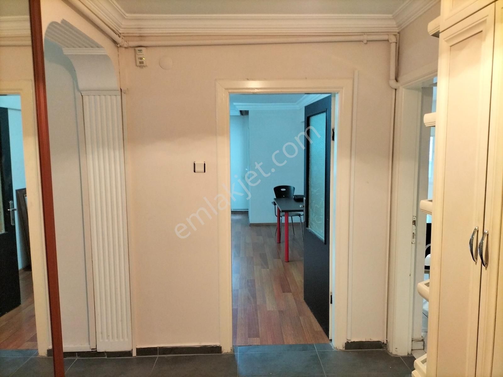 Bayraklı Site İçinde Kiralık Geniş 3+1 - Görsel 12