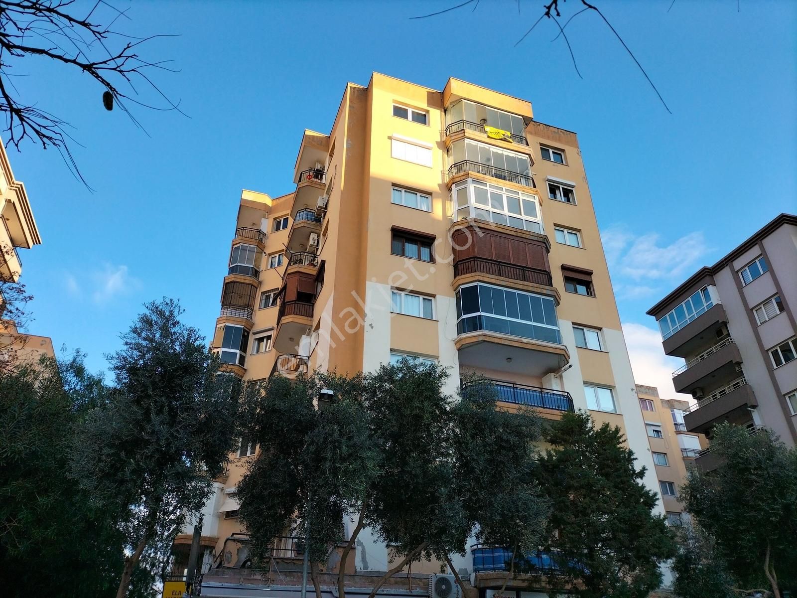 Bayraklı Site İçinde Kiralık Geniş 3+1 - Görsel 15
