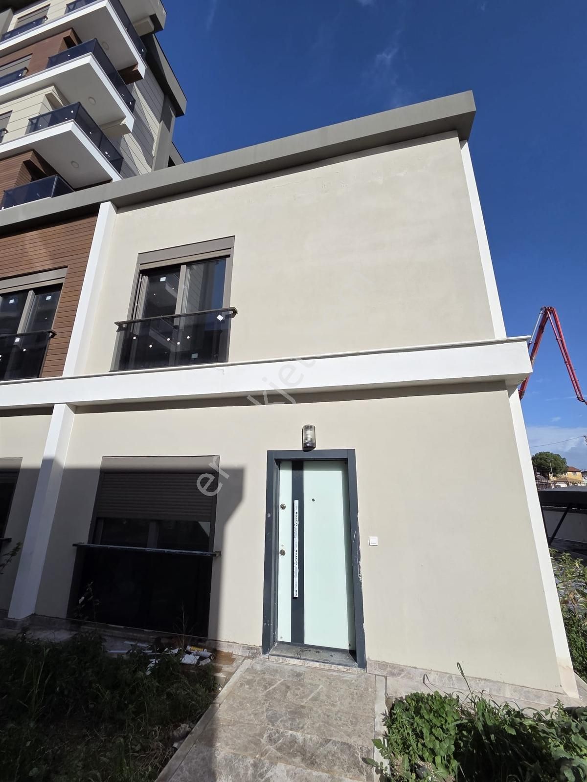 Kepez, Altınova'da, Site İçerisinde, Satılık 2+1 Loft Daire - Görsel 3