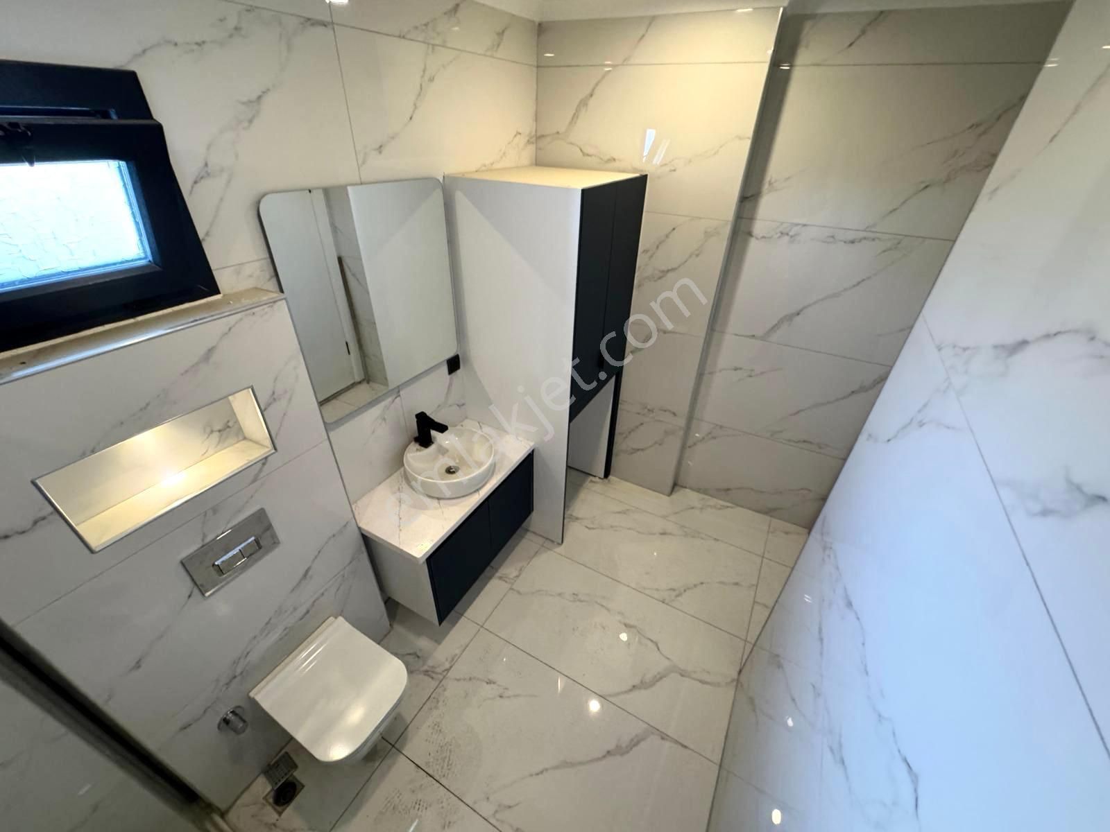 🏡 Referans'tan Akçay'da Bahçe Kullanımlı Şık Tasarımlı 1+1 Daire - Görsel 3