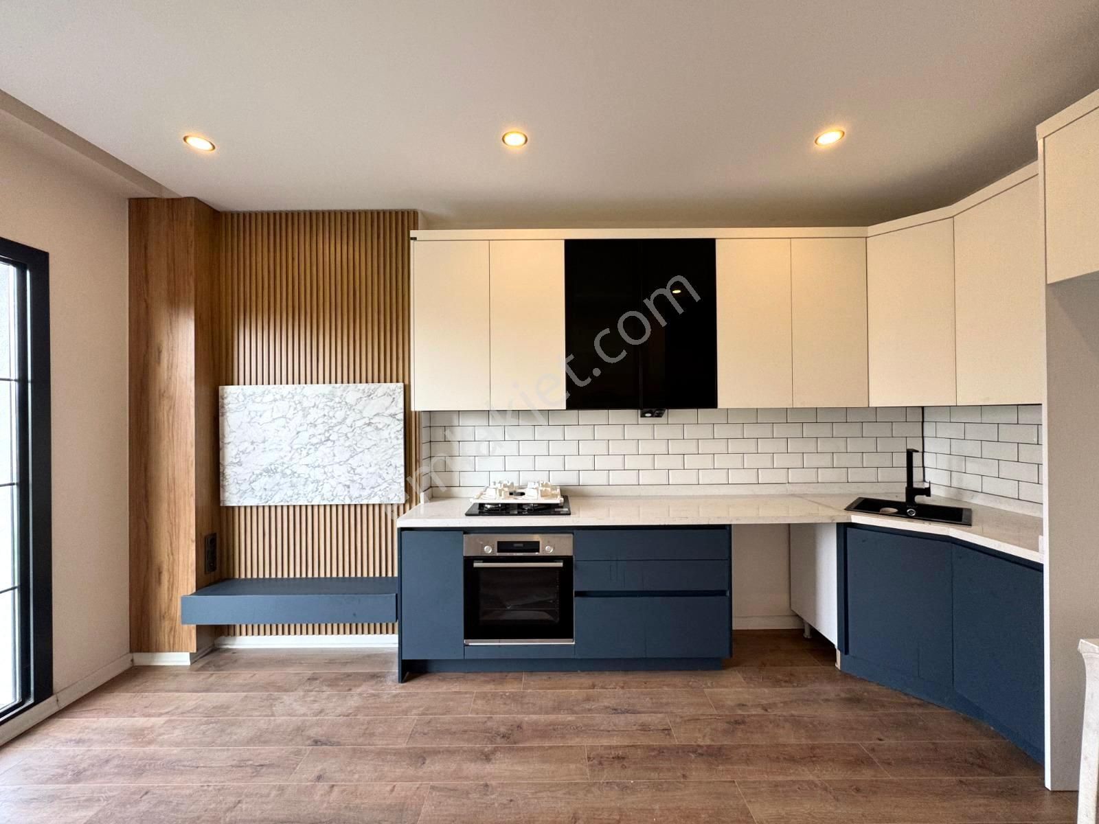 🏡 Referans'tan Akçay'da Bahçe Kullanımlı Şık Tasarımlı 1+1 Daire - Görsel 10