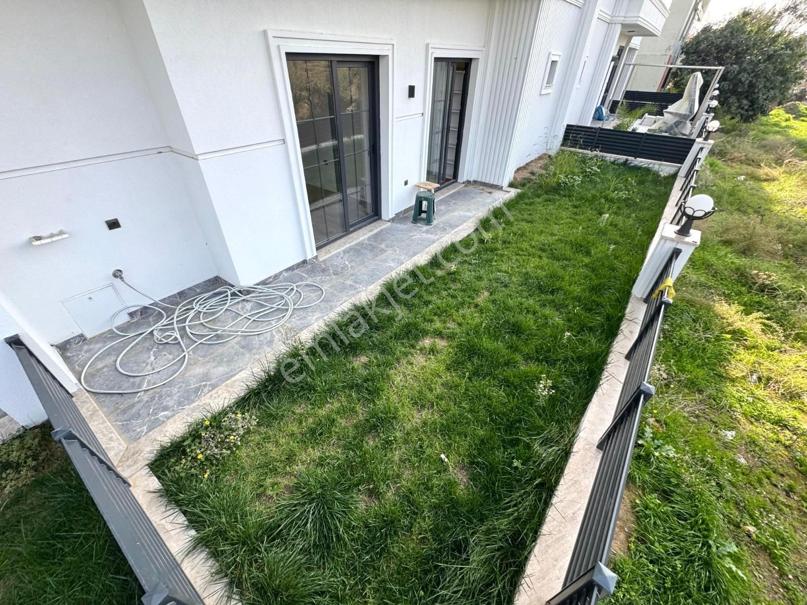 🏡 Referans'tan Akçay'da Bahçe Kullanımlı Şık Tasarımlı 1+1 Daire - Görsel 7