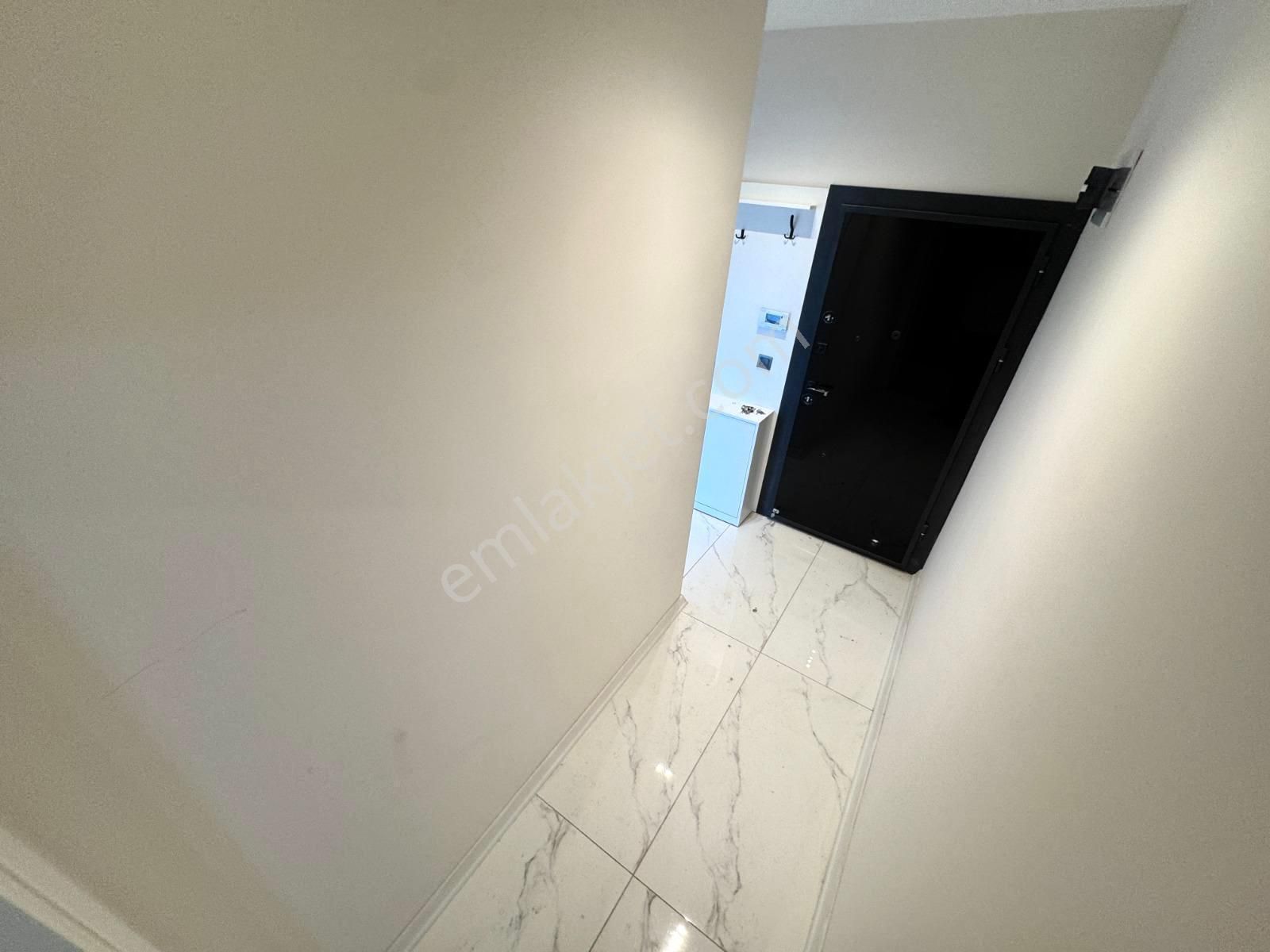 🏡 Referans'tan Akçay'da Bahçe Kullanımlı Şık Tasarımlı 1+1 Daire - Görsel 9