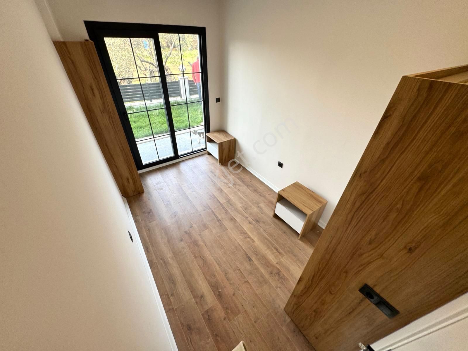 🏡 Referans'tan Akçay'da Bahçe Kullanımlı Şık Tasarımlı 1+1 Daire - Görsel 4