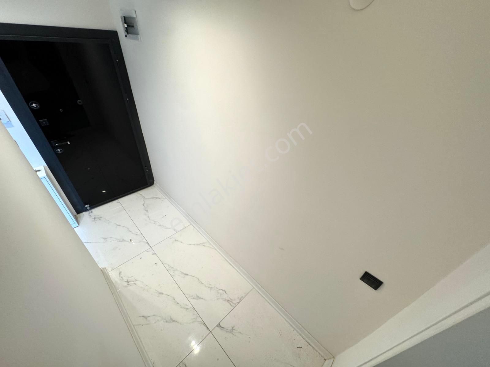 🏡 Referans'tan Akçay'da Bahçe Kullanımlı Şık Tasarımlı 1+1 Daire - Görsel 21