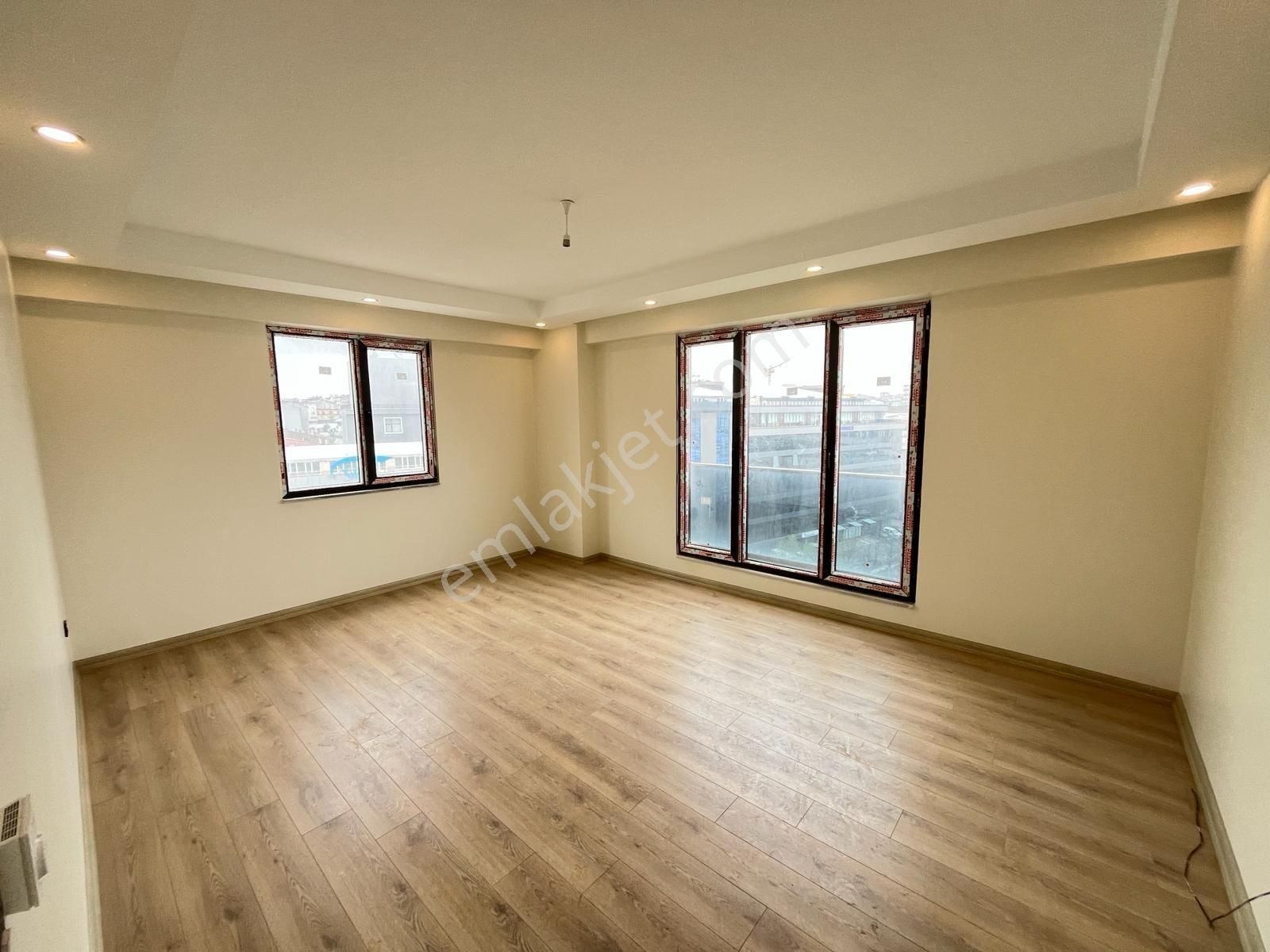 Uğurmumcu Mah. Asgün Trio Sitesinde 2+1 90m² 9.kat Ebevyn Banyolu Kiralık Daire - Görsel 2