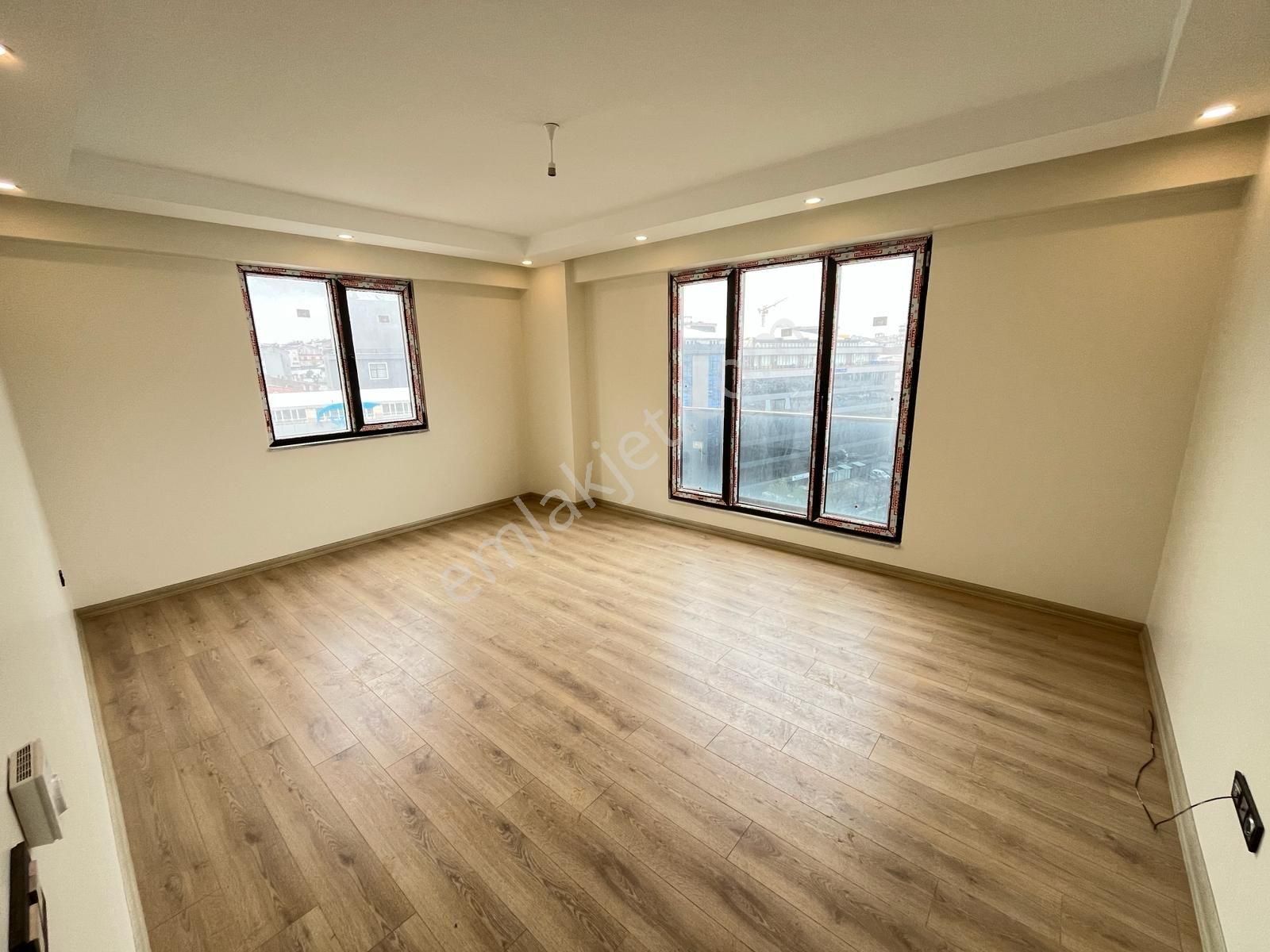 Uğurmumcu Mah. Asgün Trio Sitesinde 2+1 90m² 9.kat Ebevyn Banyolu Kiralık Daire - Görsel 4