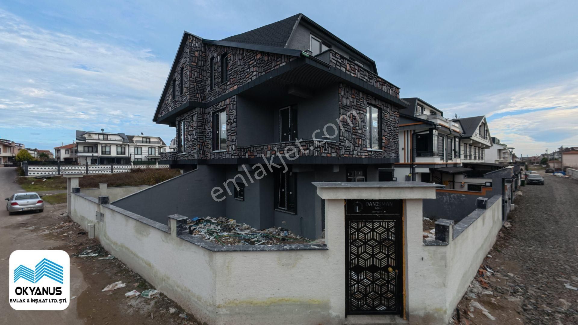 Kocaali Sahilde Müstakil Bahçeli Havuzlu Şık Villa Okyanustan - Görsel 3