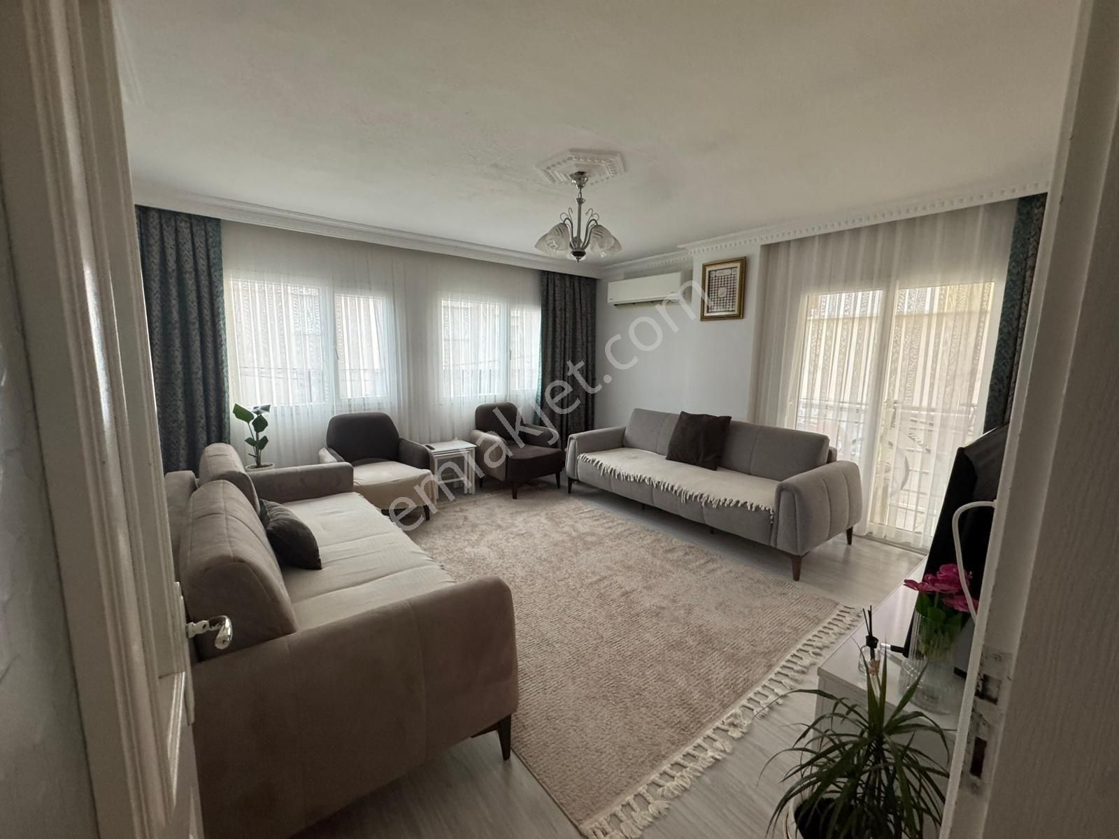 Kuşadası Camiatik'te Masrafsız, Ferah 3+1 Daire Satılıktır - Görsel 3