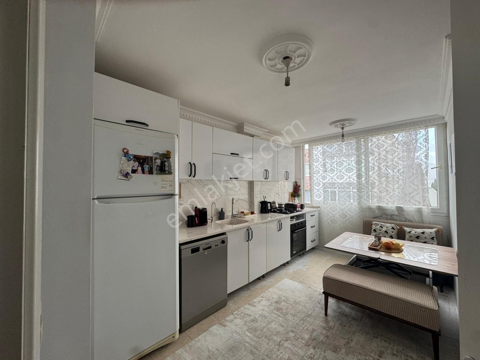 Kuşadası Camiatik'te Masrafsız, Ferah 3+1 Daire Satılıktır - Görsel 12