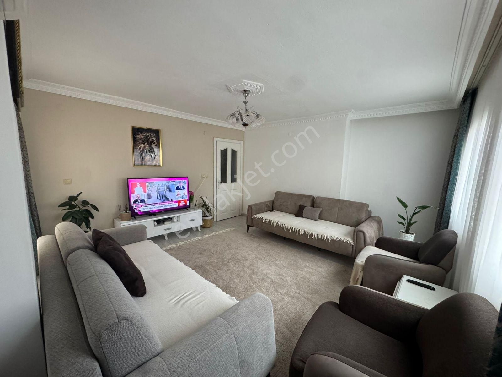 Kuşadası Camiatik'te Masrafsız, Ferah 3+1 Daire Satılıktır